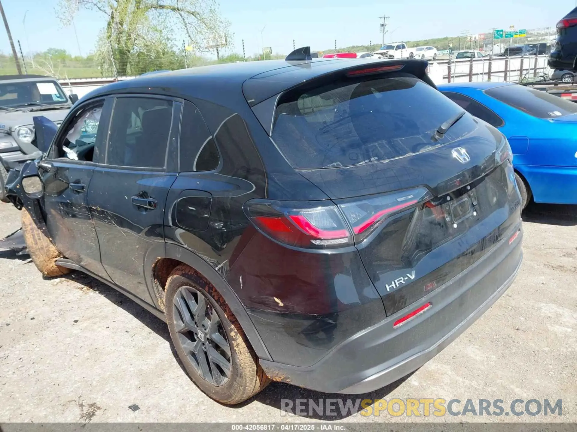 3 Photograph of a damaged car 3CZRZ1H56SM740830 HONDA HR-V 2025