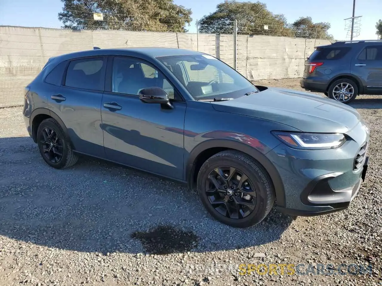 4 Photograph of a damaged car 3CZRZ1H57SM702538 HONDA HR-V 2025