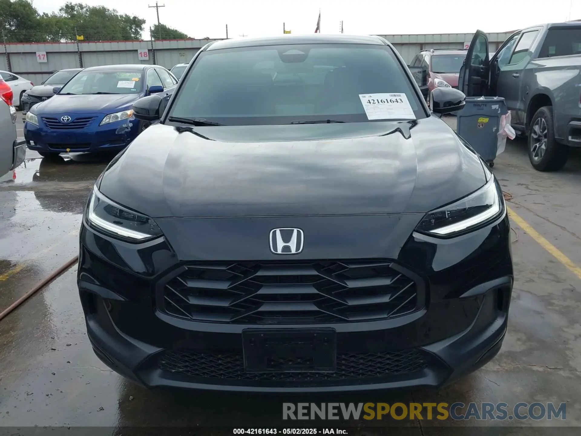 12 Photograph of a damaged car 3CZRZ1H58SM721079 HONDA HR-V 2025
