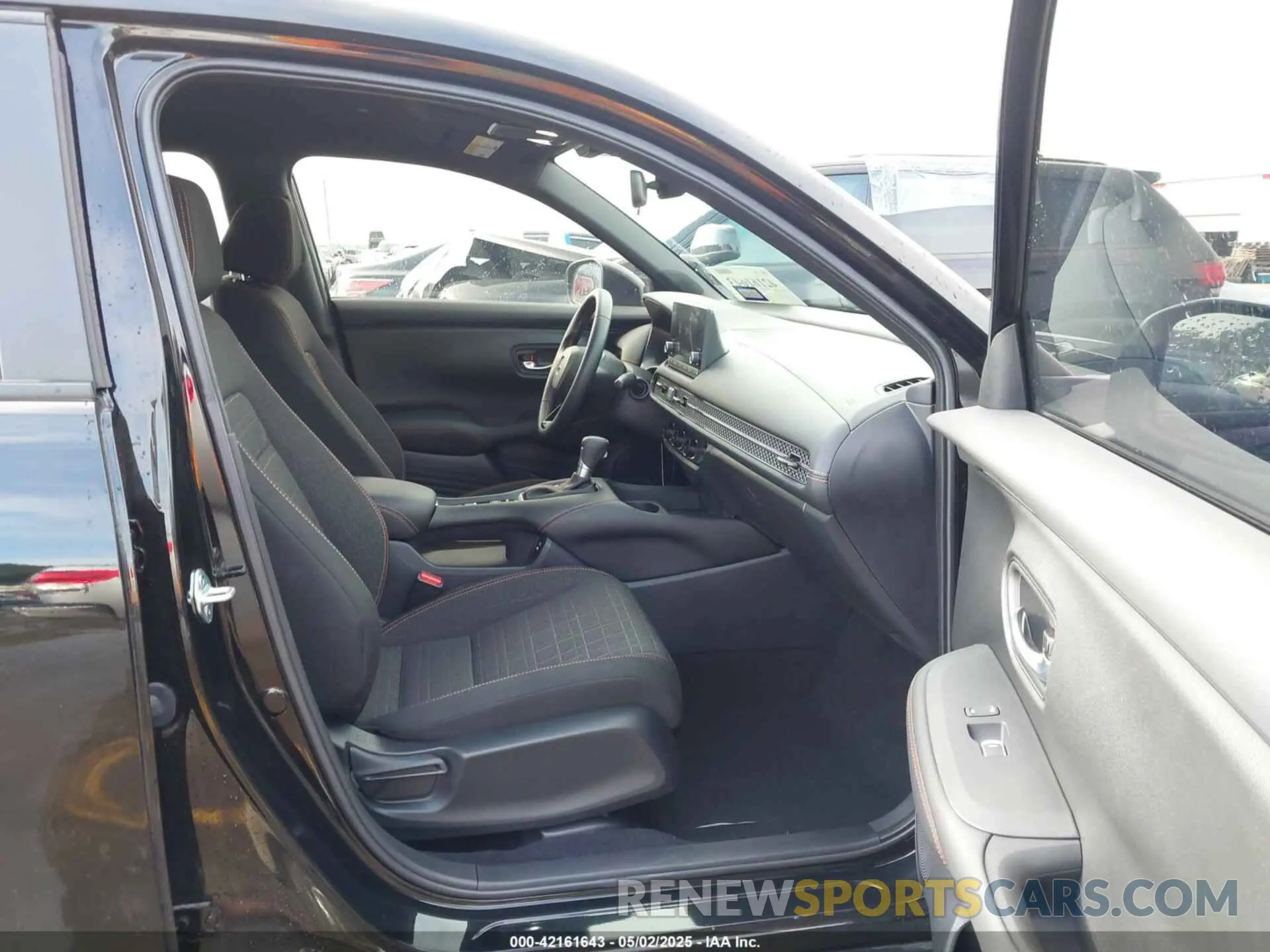 5 Photograph of a damaged car 3CZRZ1H58SM721079 HONDA HR-V 2025