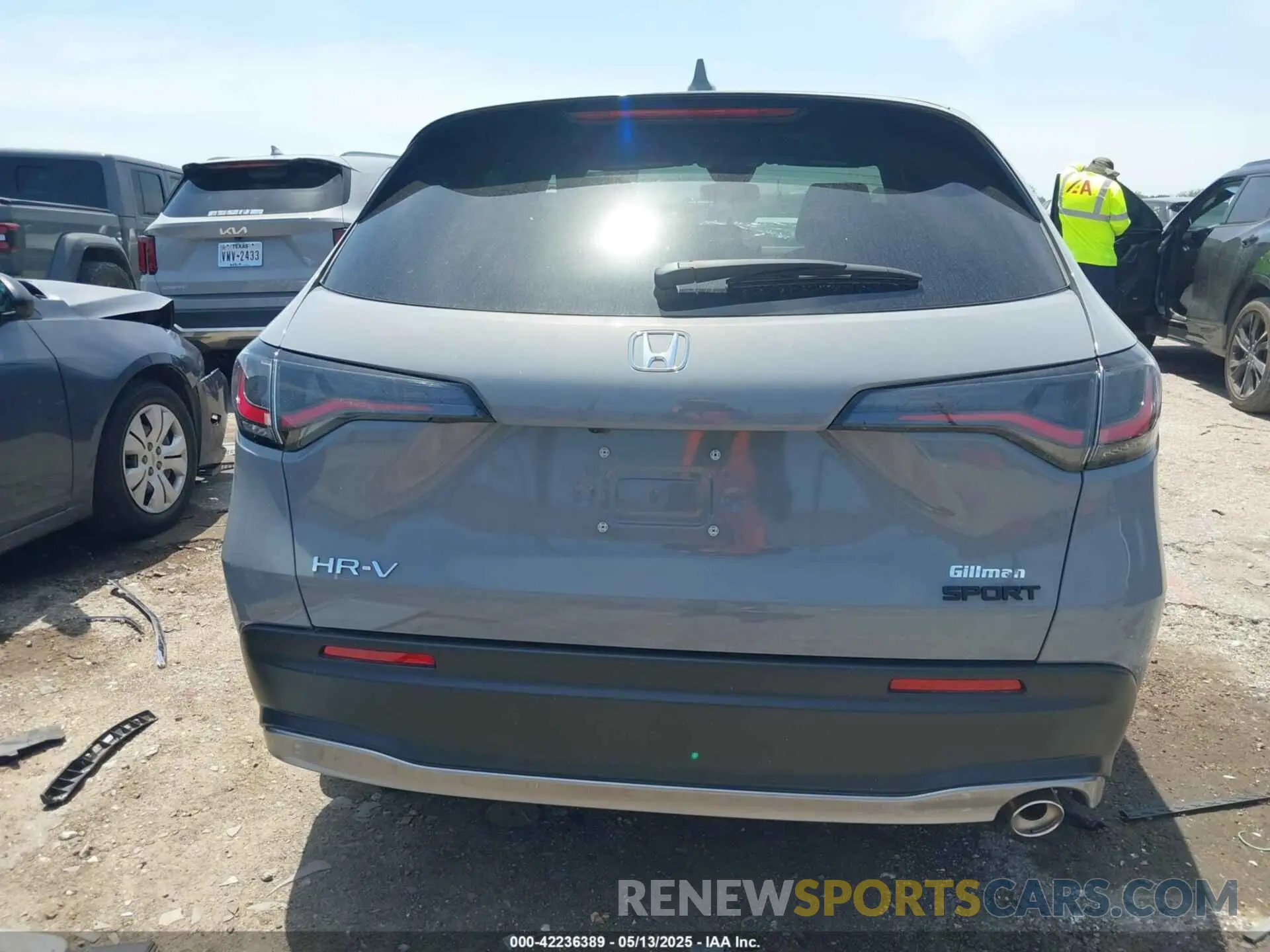15 Photograph of a damaged car 3CZRZ1H5XSM703988 HONDA HR-V 2025