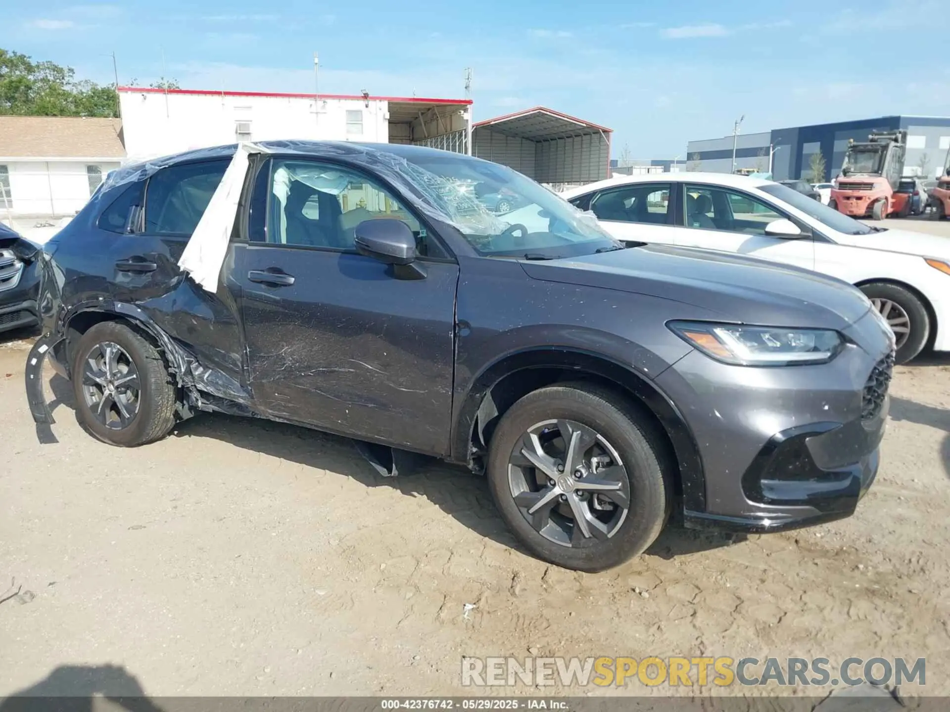 1 Photograph of a damaged car 3CZRZ1H71SM719384 HONDA HR-V 2025