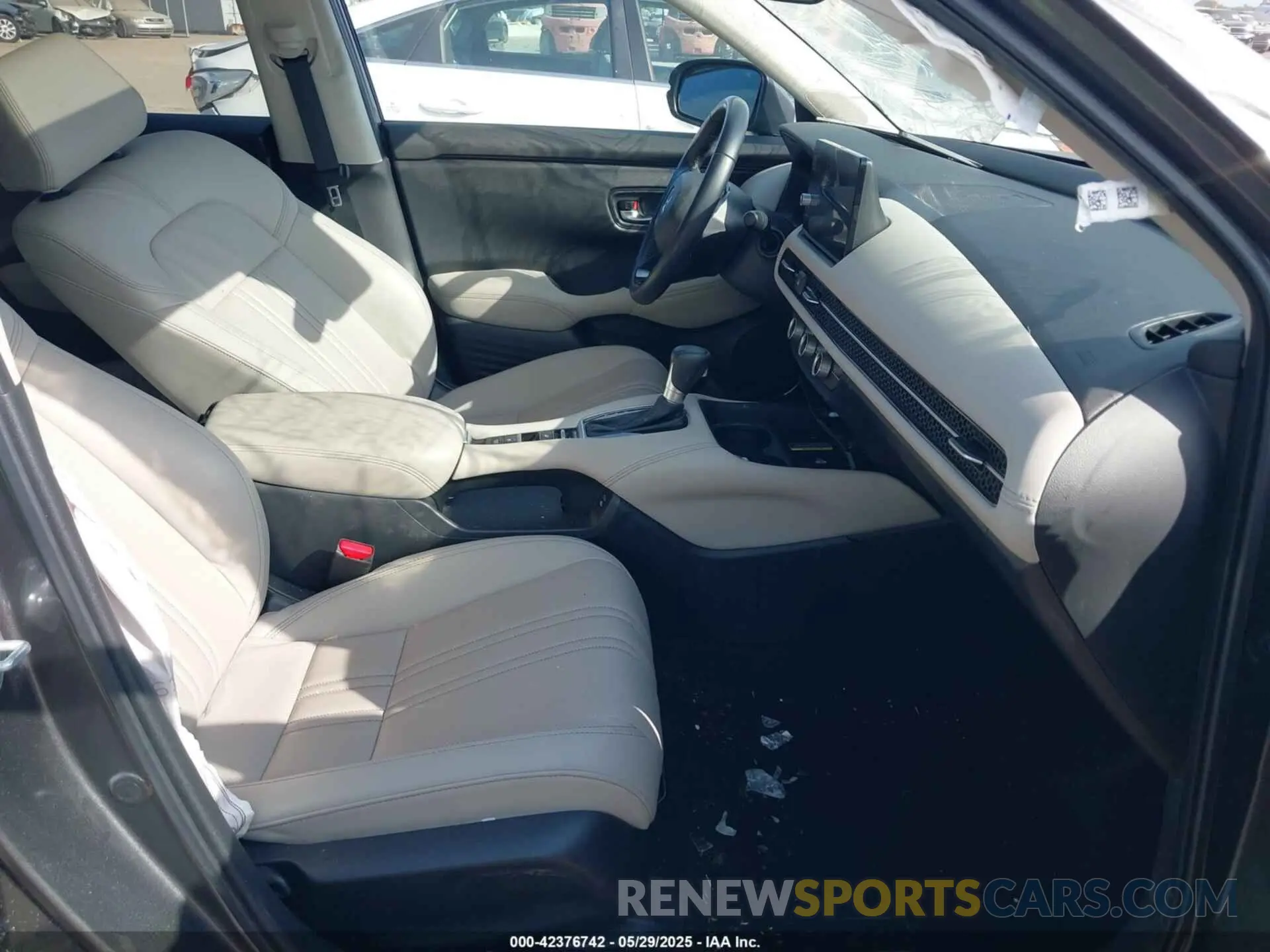 5 Photograph of a damaged car 3CZRZ1H71SM719384 HONDA HR-V 2025