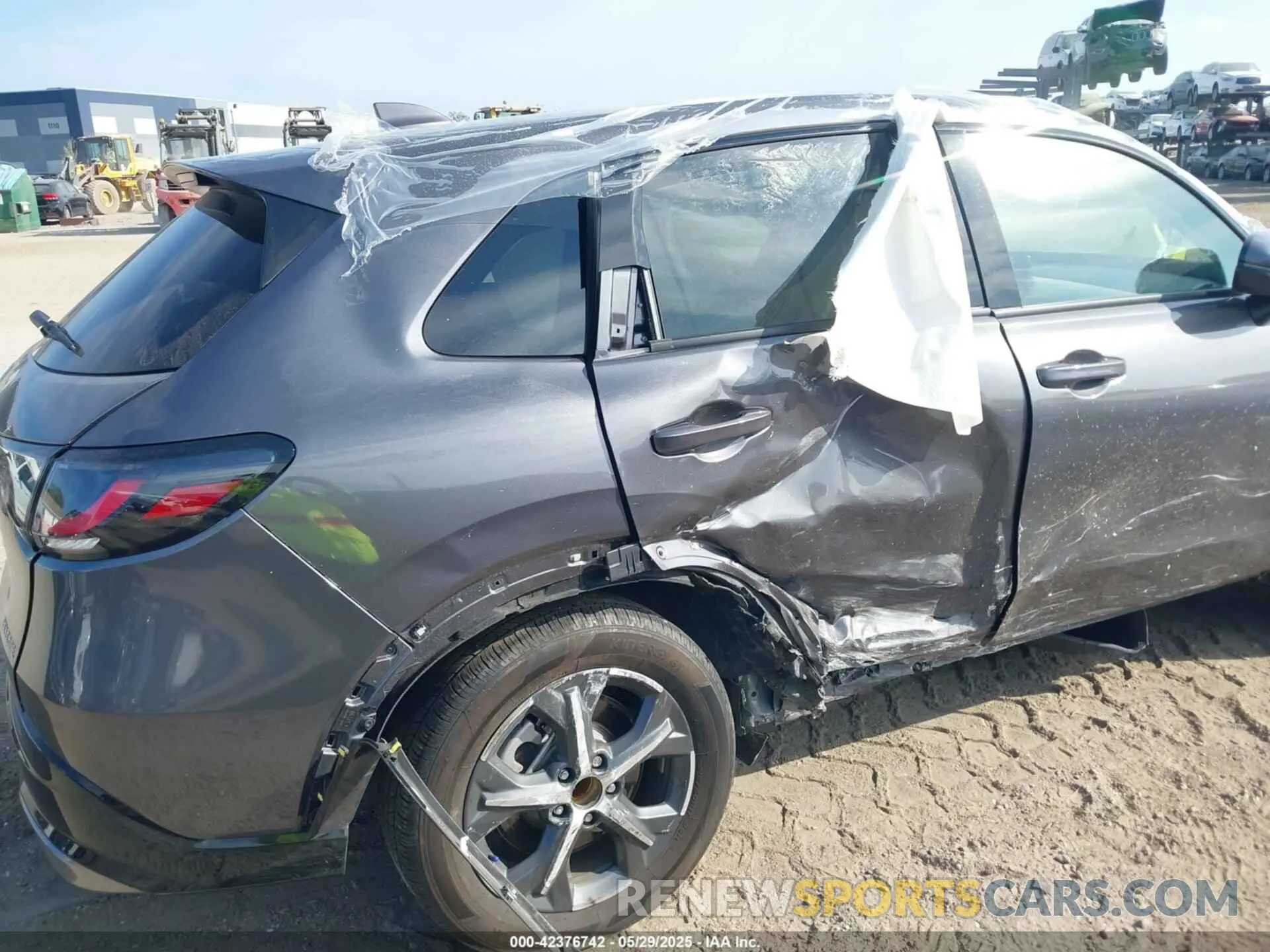 6 Photograph of a damaged car 3CZRZ1H71SM719384 HONDA HR-V 2025