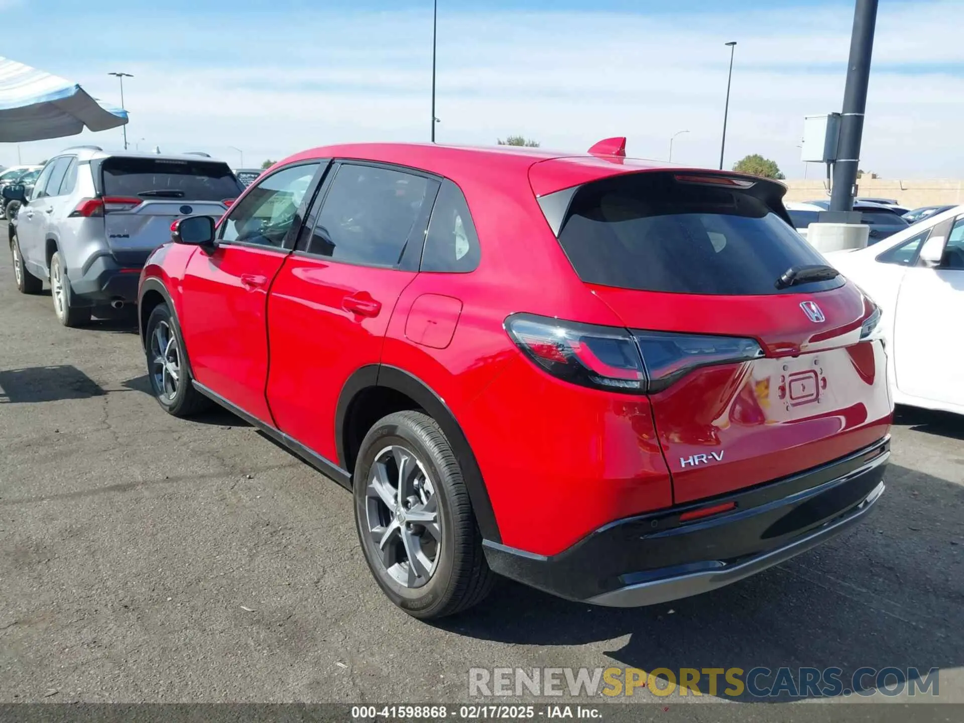 14 Photograph of a damaged car 3CZRZ1H72SM714517 HONDA HR-V 2025