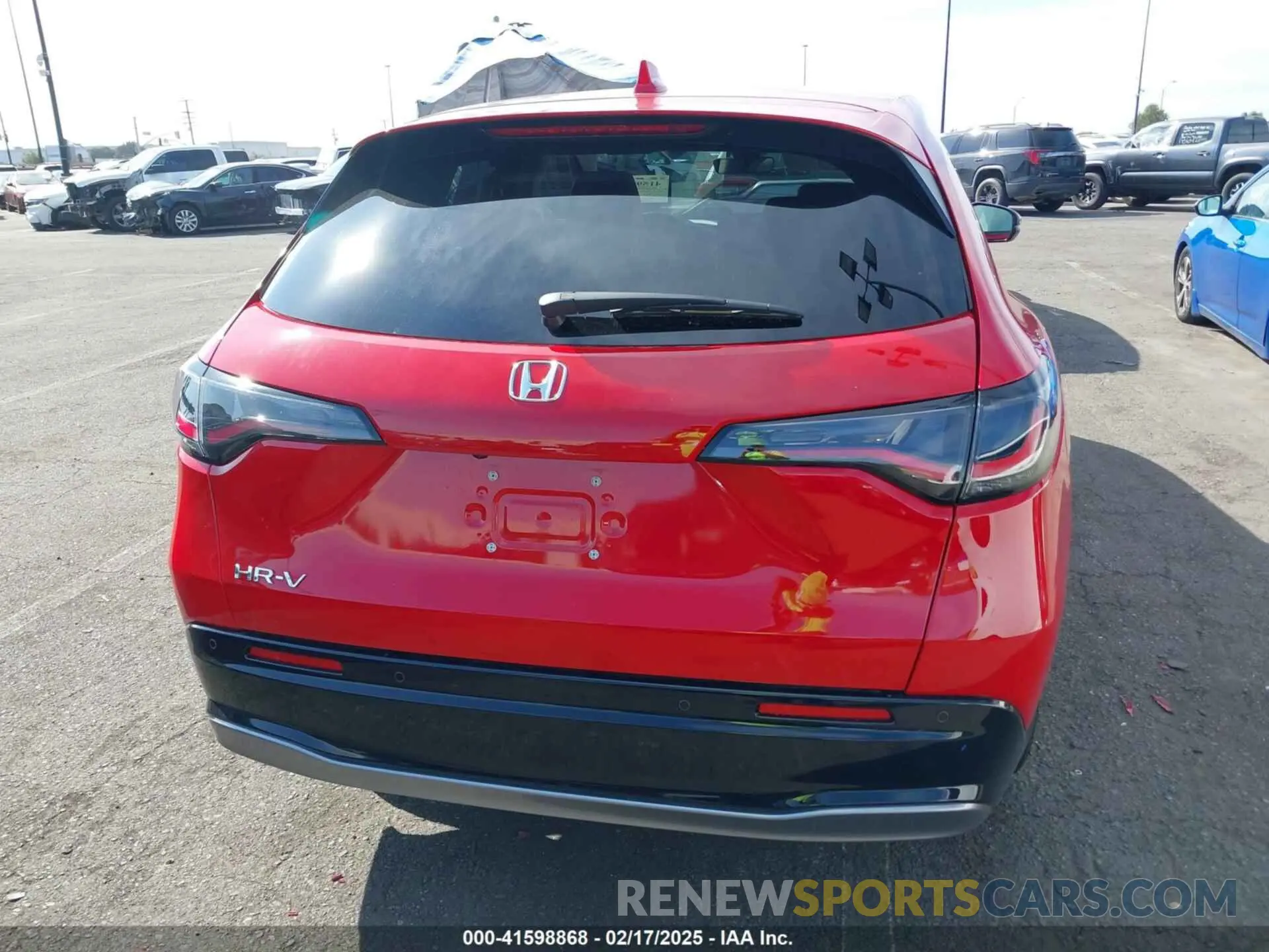 16 Photograph of a damaged car 3CZRZ1H72SM714517 HONDA HR-V 2025