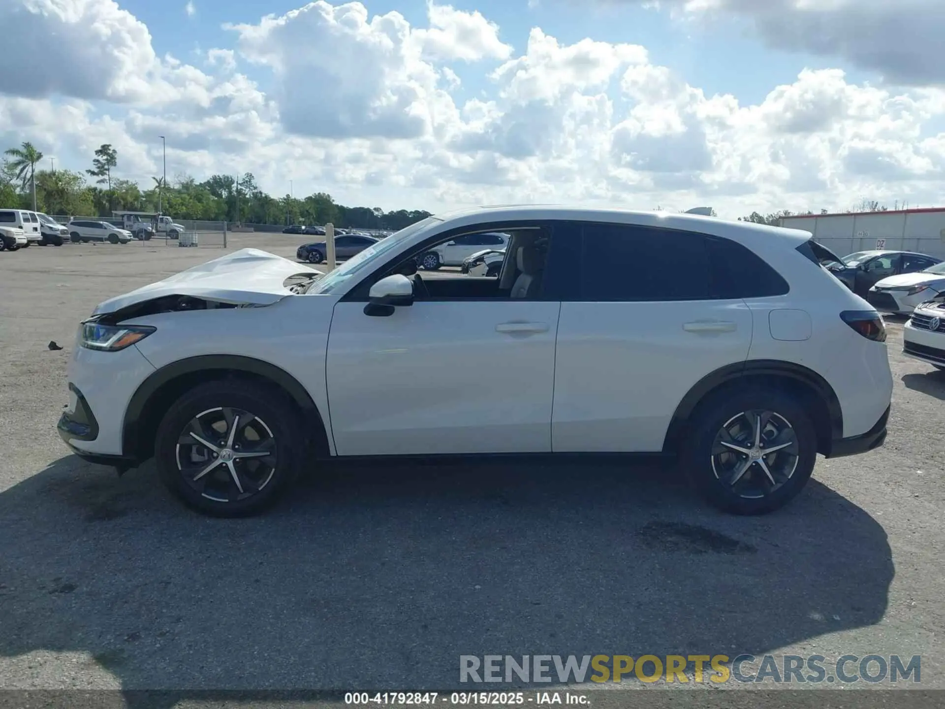 15 Photograph of a damaged car 3CZRZ1H72SM730037 HONDA HR-V 2025