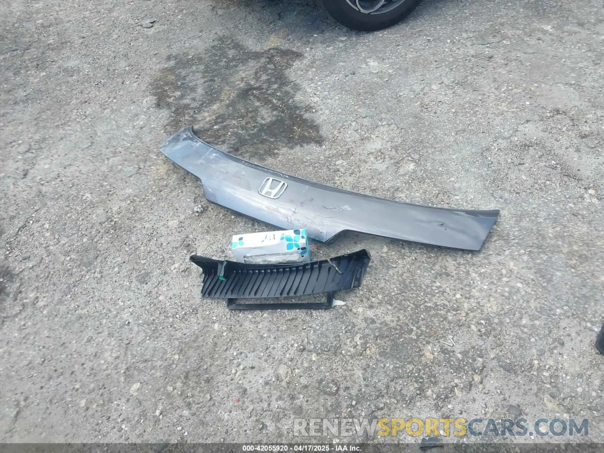 12 Photograph of a damaged car 3CZRZ1H72SM733956 HONDA HR-V 2025