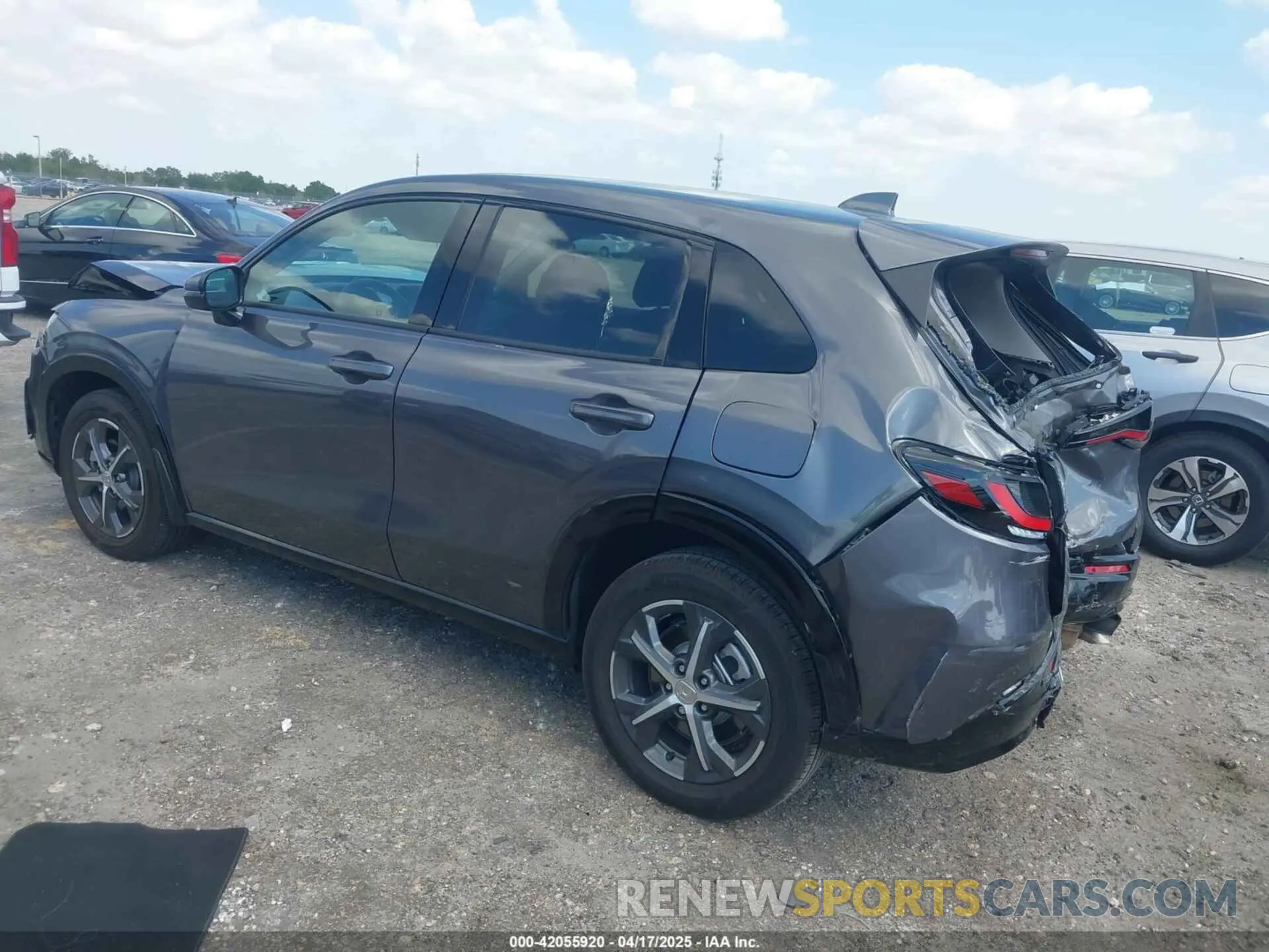 3 Photograph of a damaged car 3CZRZ1H72SM733956 HONDA HR-V 2025
