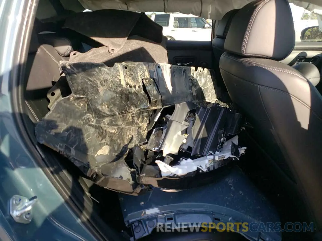 11 Photograph of a damaged car 3CZRZ1H72SM737733 HONDA HR-V 2025