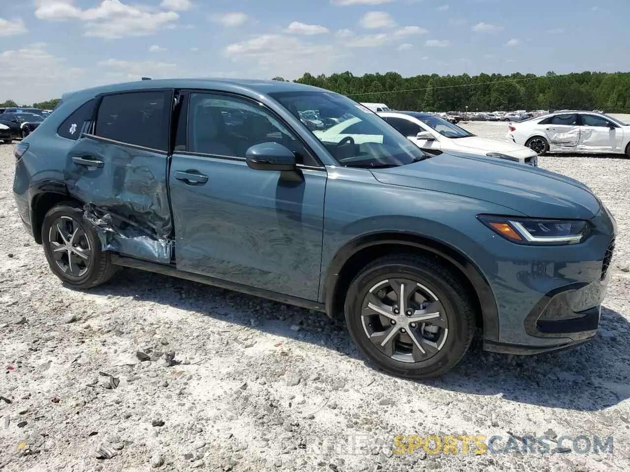 4 Photograph of a damaged car 3CZRZ1H73SM746134 HONDA HR-V 2025