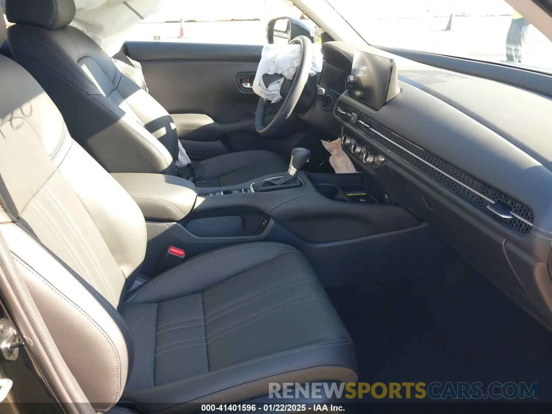 5 Photograph of a damaged car 3CZRZ1H76SM713709 HONDA HR-V 2025