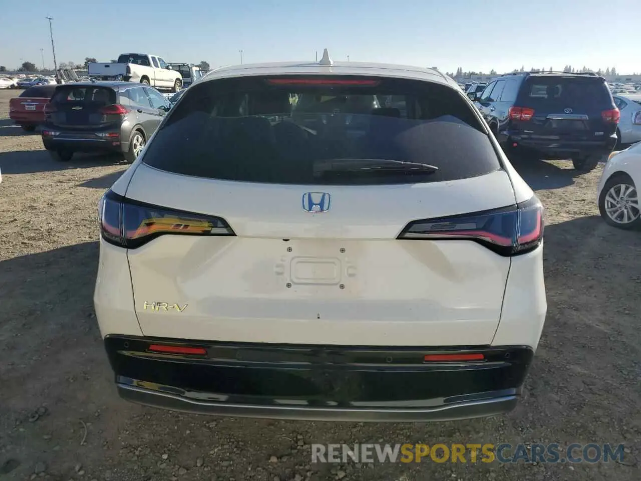 6 Photograph of a damaged car 3CZRZ1H76SM722801 HONDA HR-V 2025