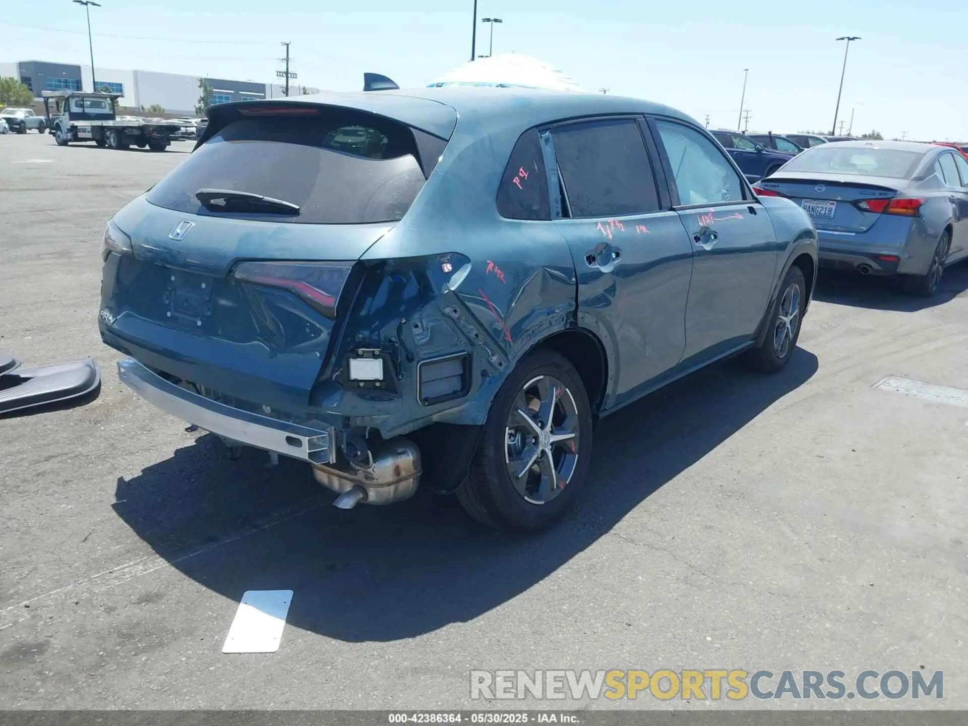 4 Photograph of a damaged car 3CZRZ1H77SM750655 HONDA HR-V 2025