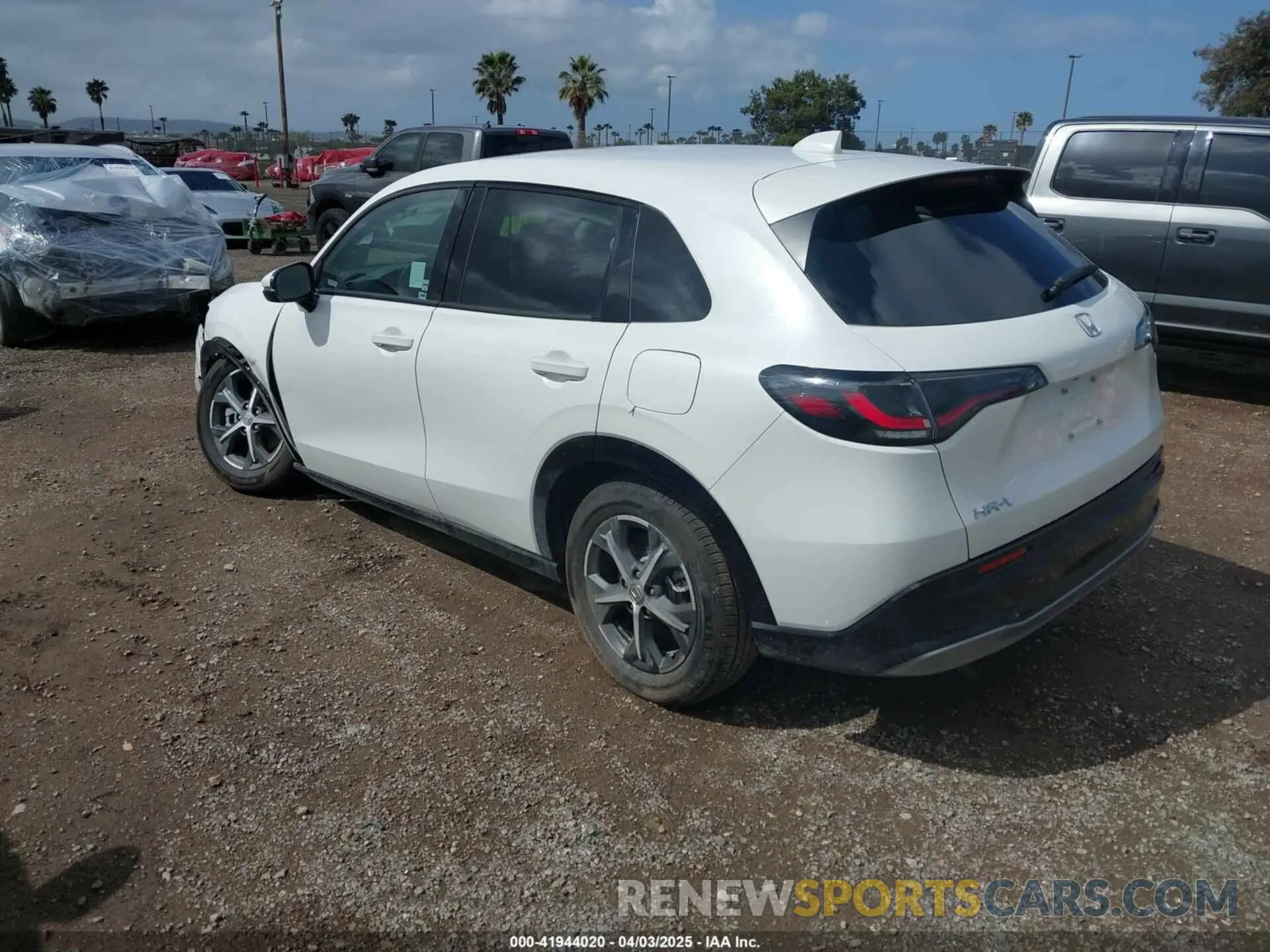 3 Photograph of a damaged car 3CZRZ1H78SM738630 HONDA HR-V 2025