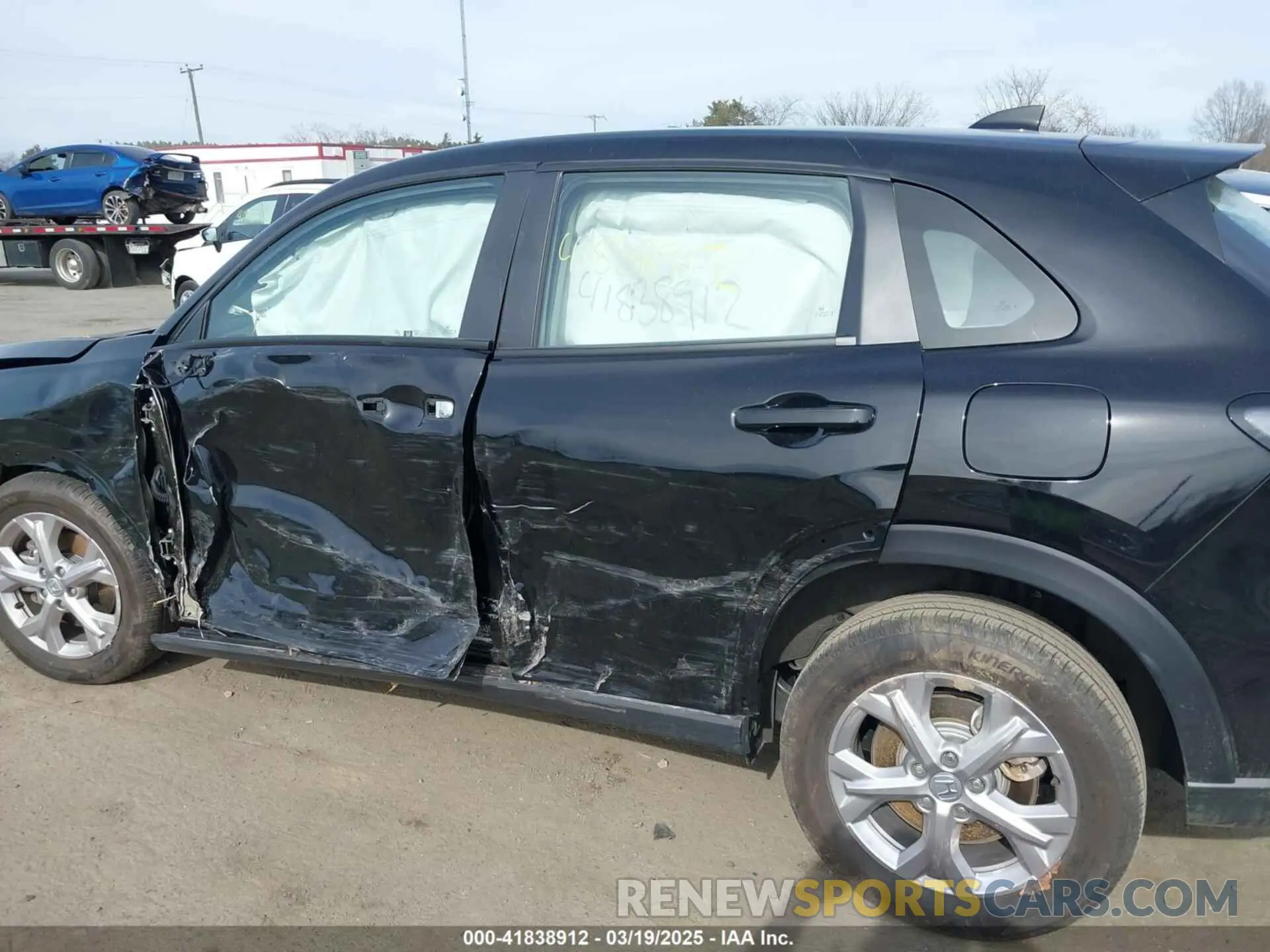 6 Photograph of a damaged car 3CZRZ2H31SM722594 HONDA HR-V 2025