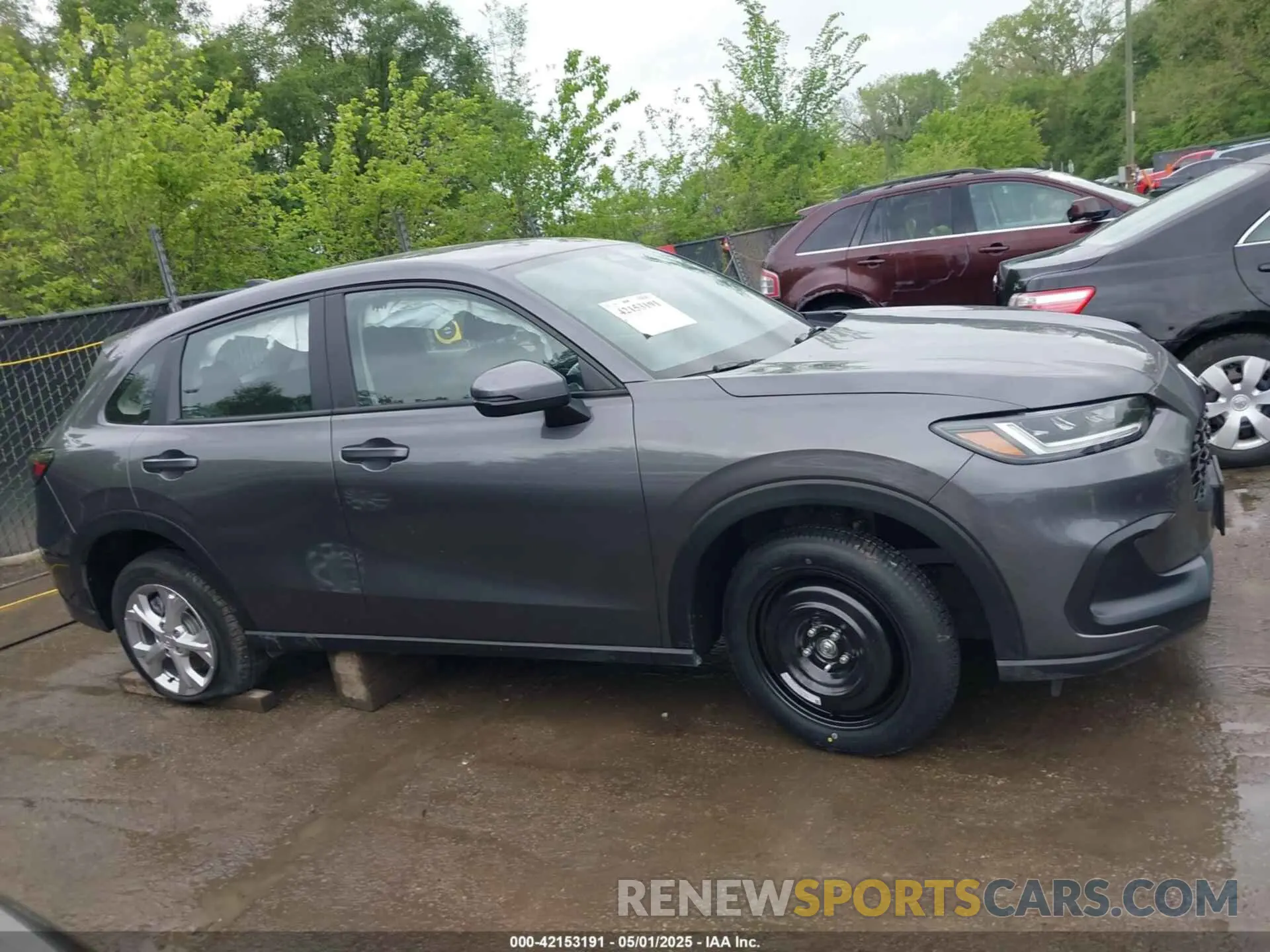 13 Photograph of a damaged car 3CZRZ2H31SM742182 HONDA HR-V 2025
