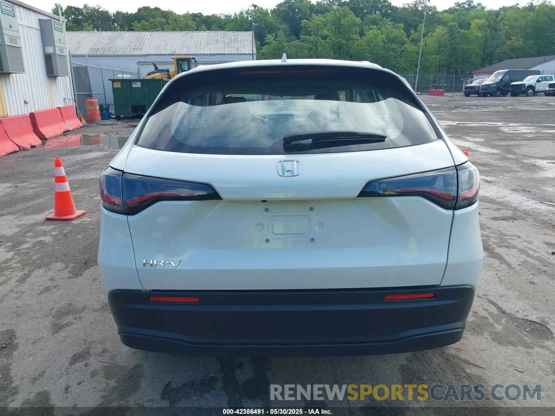 16 Photograph of a damaged car 3CZRZ2H32SM762201 HONDA HR-V 2025