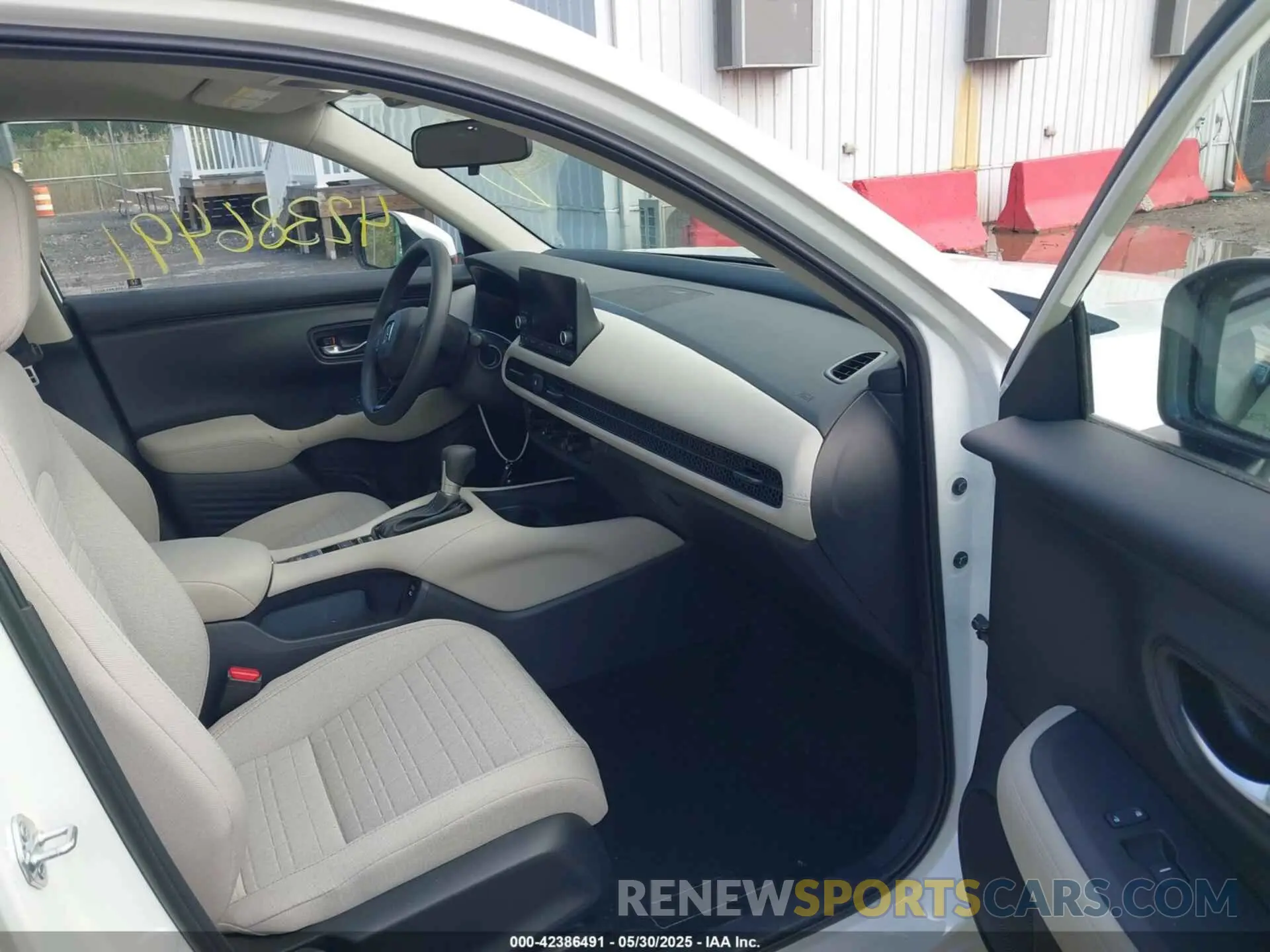 5 Photograph of a damaged car 3CZRZ2H32SM762201 HONDA HR-V 2025