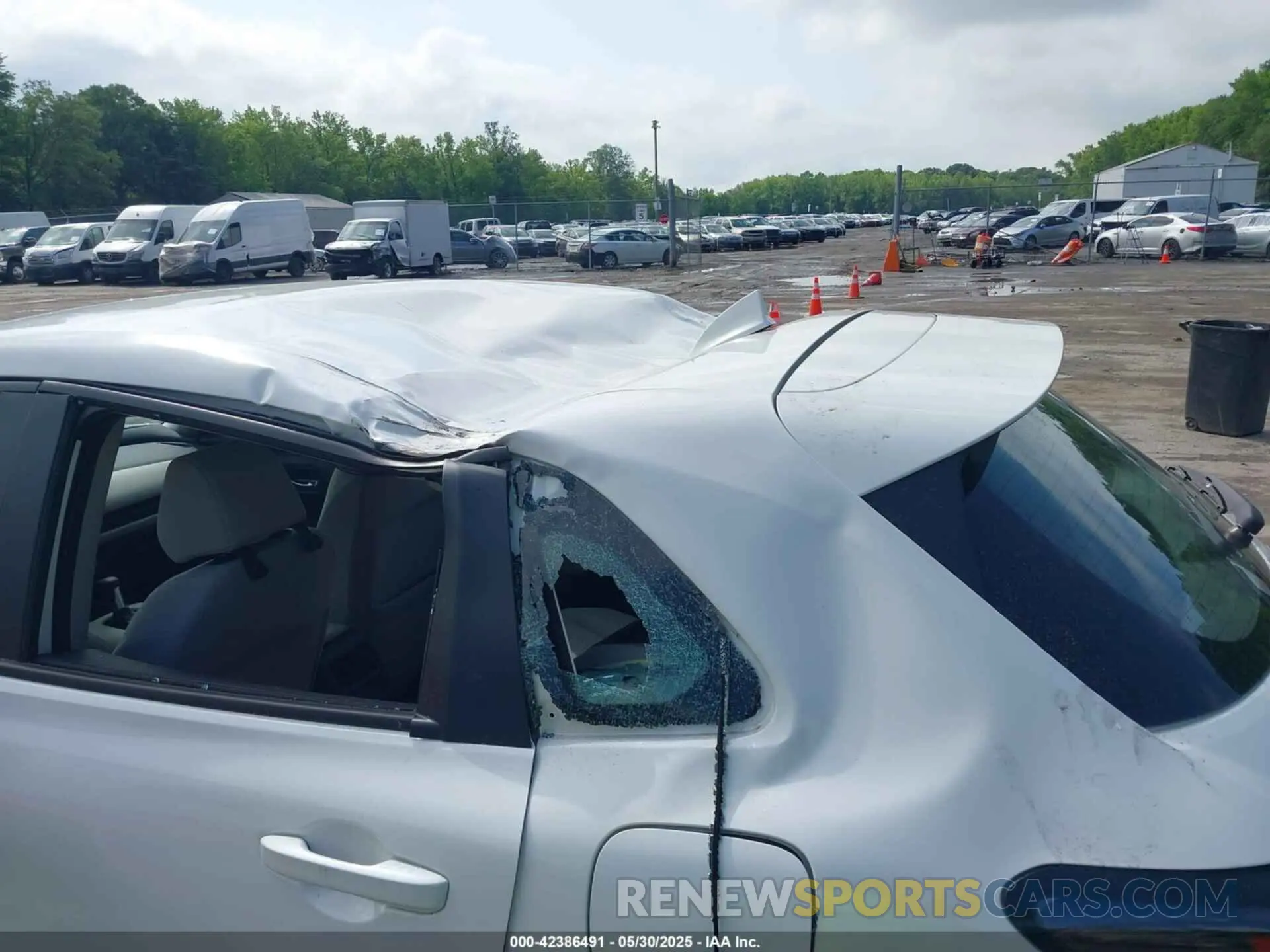 6 Photograph of a damaged car 3CZRZ2H32SM762201 HONDA HR-V 2025