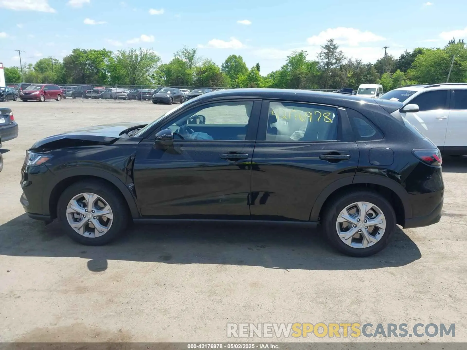 15 Photograph of a damaged car 3CZRZ2H32SM770069 HONDA HR-V 2025