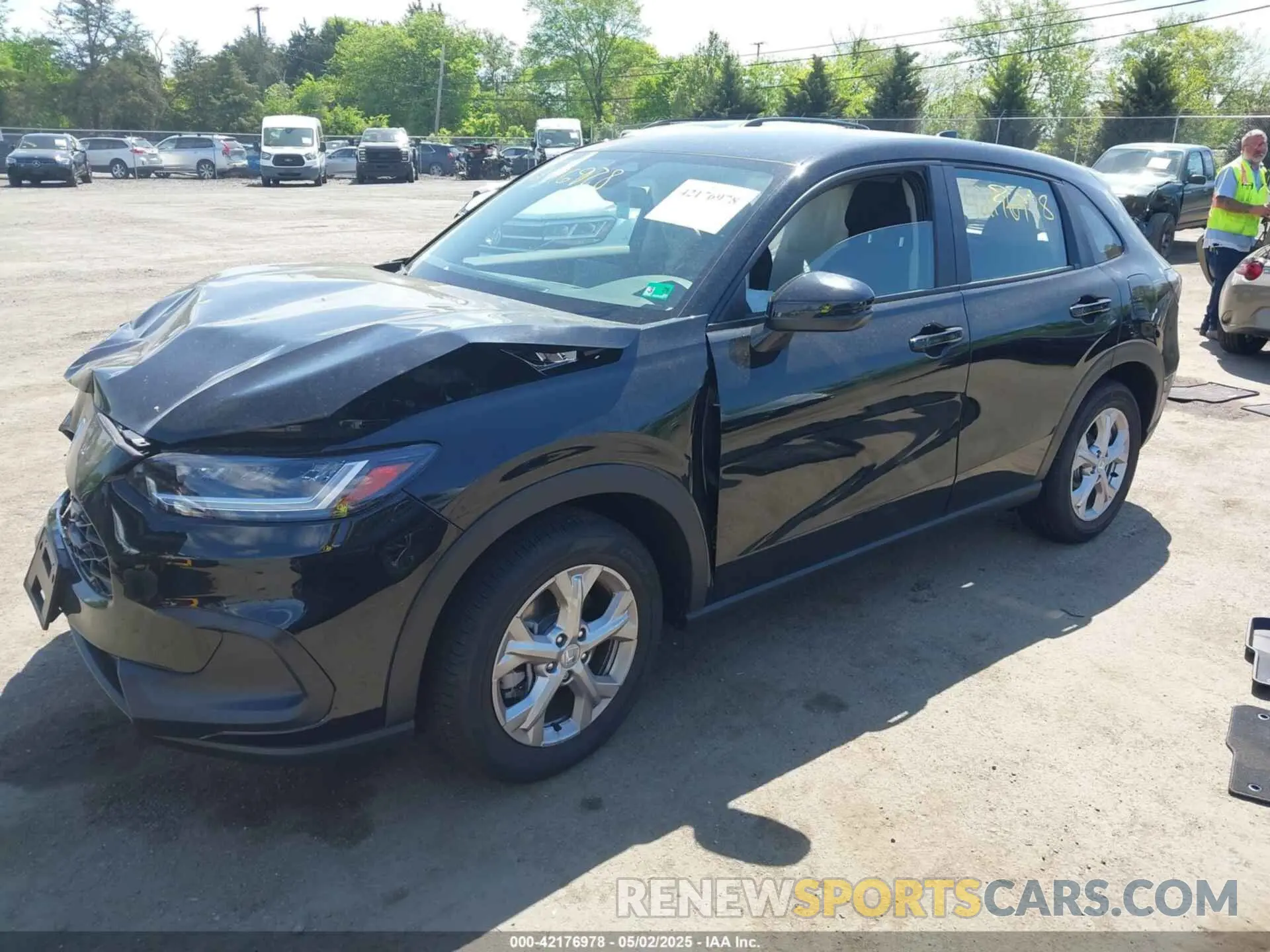 2 Photograph of a damaged car 3CZRZ2H32SM770069 HONDA HR-V 2025