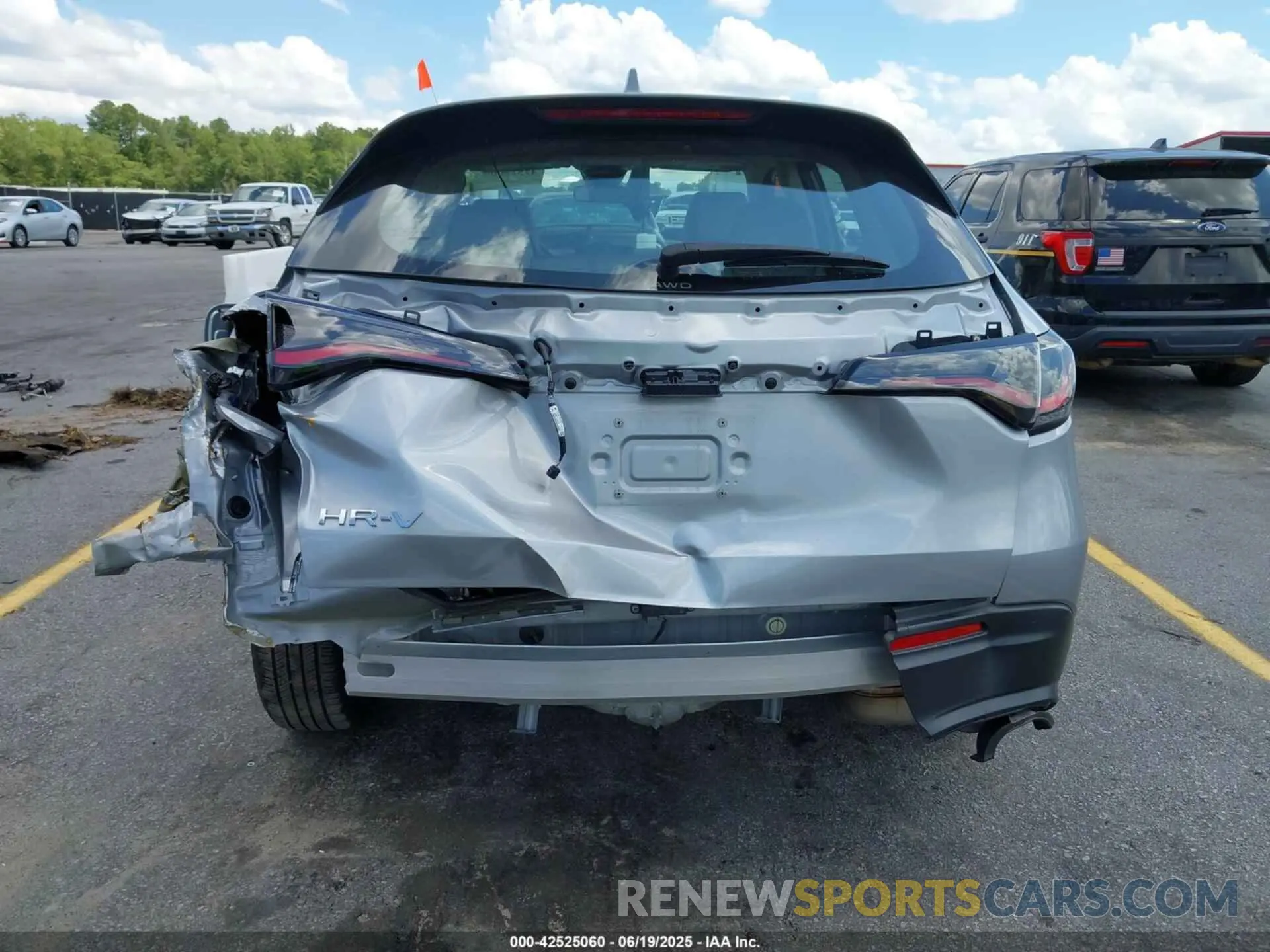 18 Photograph of a damaged car 3CZRZ2H34SM706406 HONDA HR-V 2025