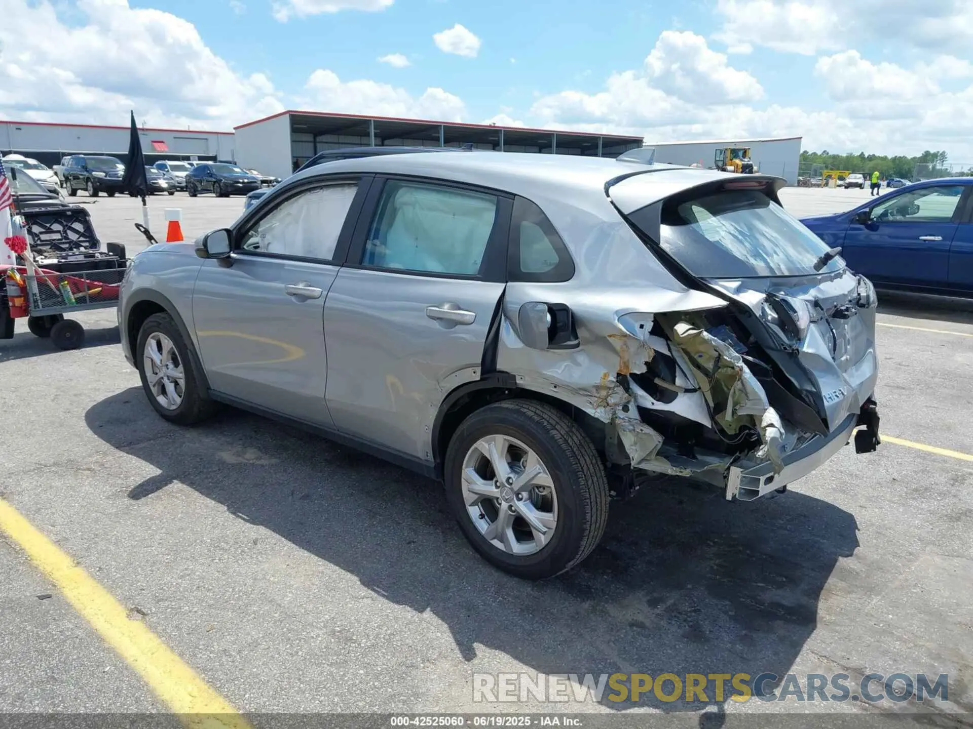 3 Photograph of a damaged car 3CZRZ2H34SM706406 HONDA HR-V 2025