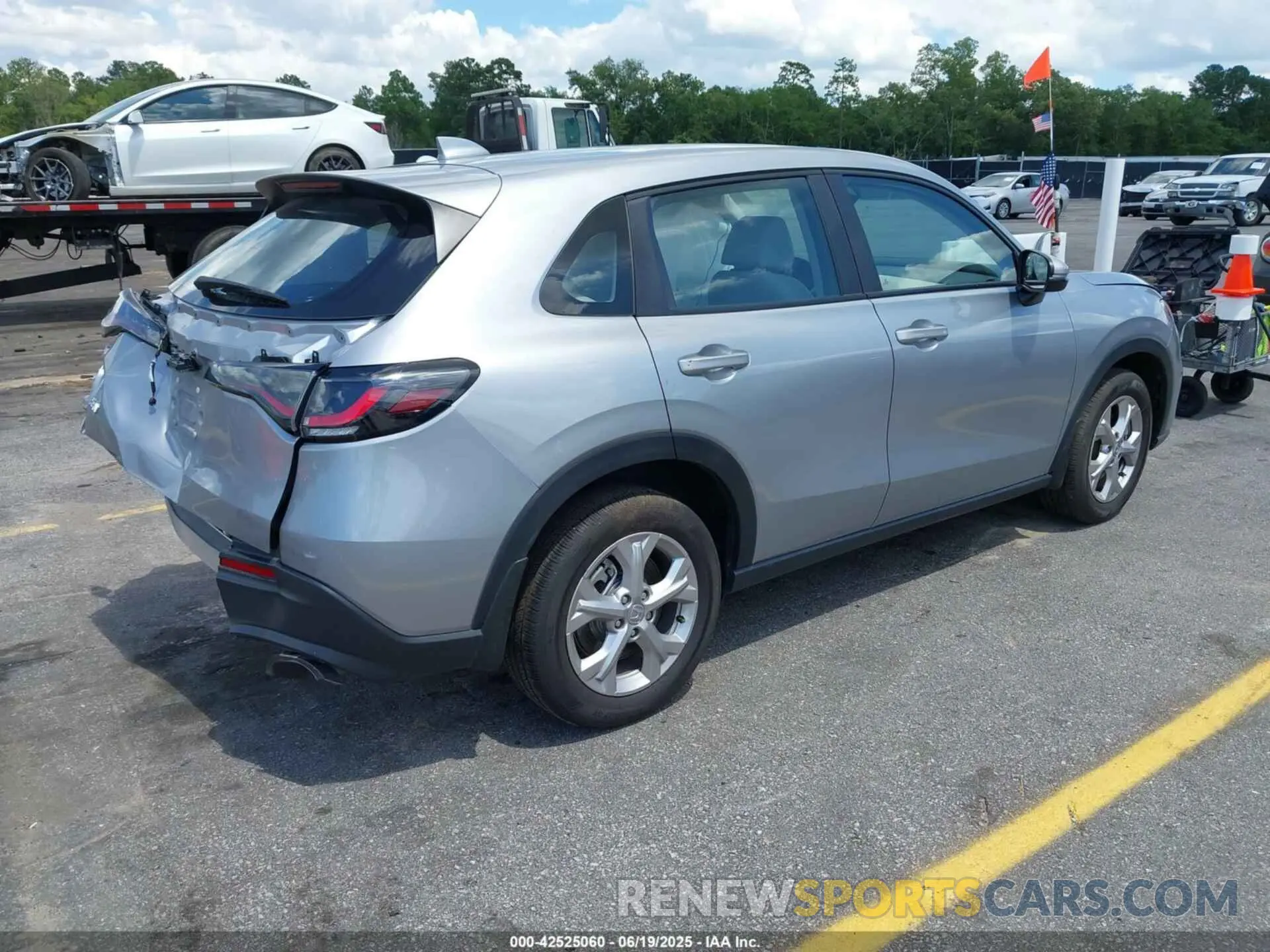4 Photograph of a damaged car 3CZRZ2H34SM706406 HONDA HR-V 2025