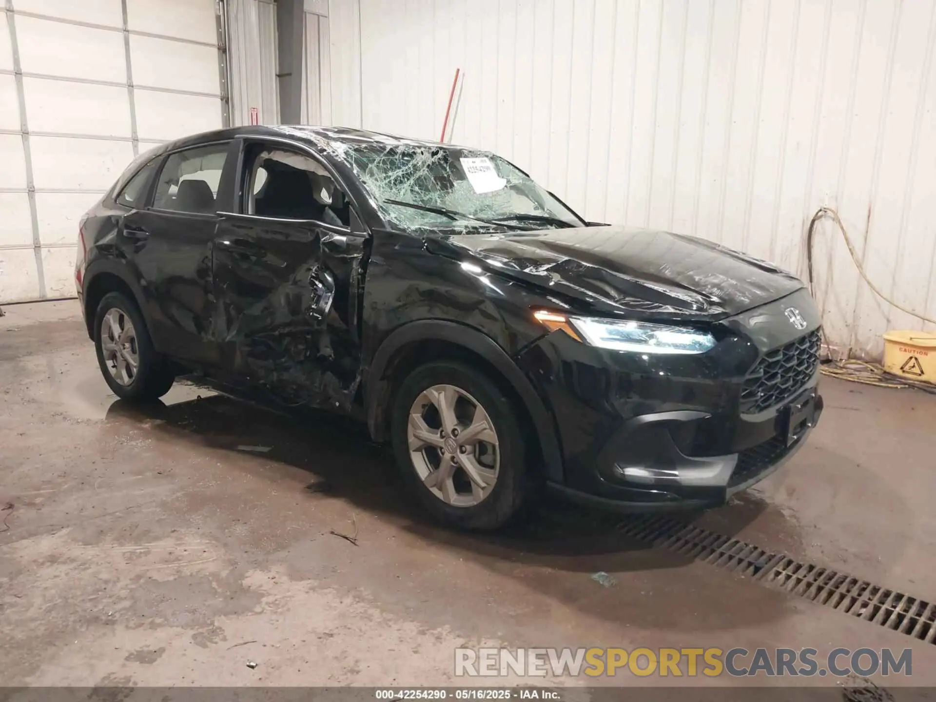 1 Photograph of a damaged car 3CZRZ2H36SM759513 HONDA HR-V 2025