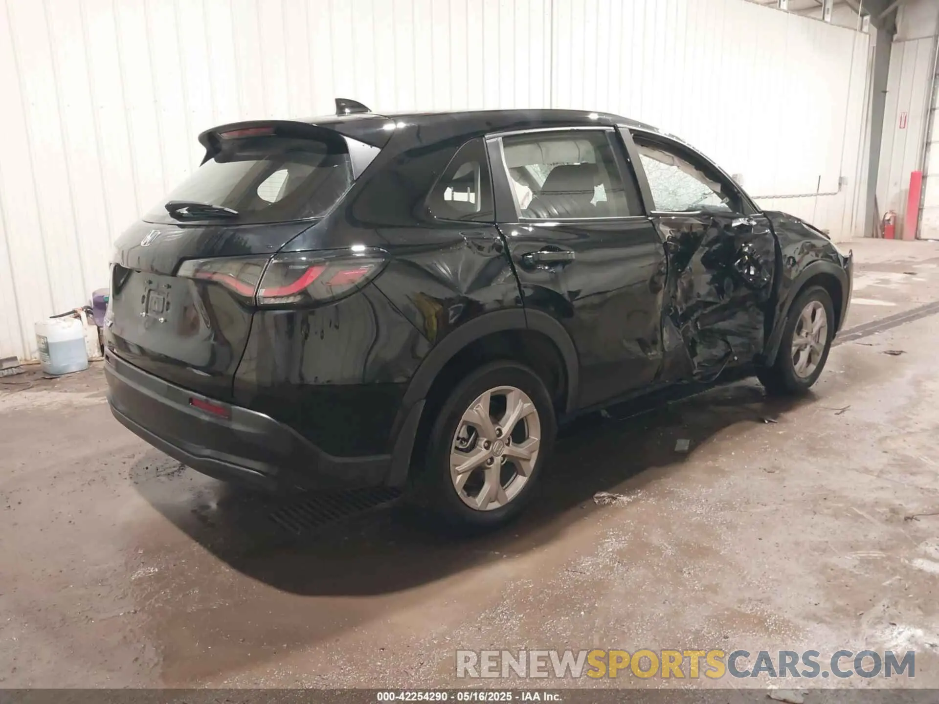 4 Photograph of a damaged car 3CZRZ2H36SM759513 HONDA HR-V 2025