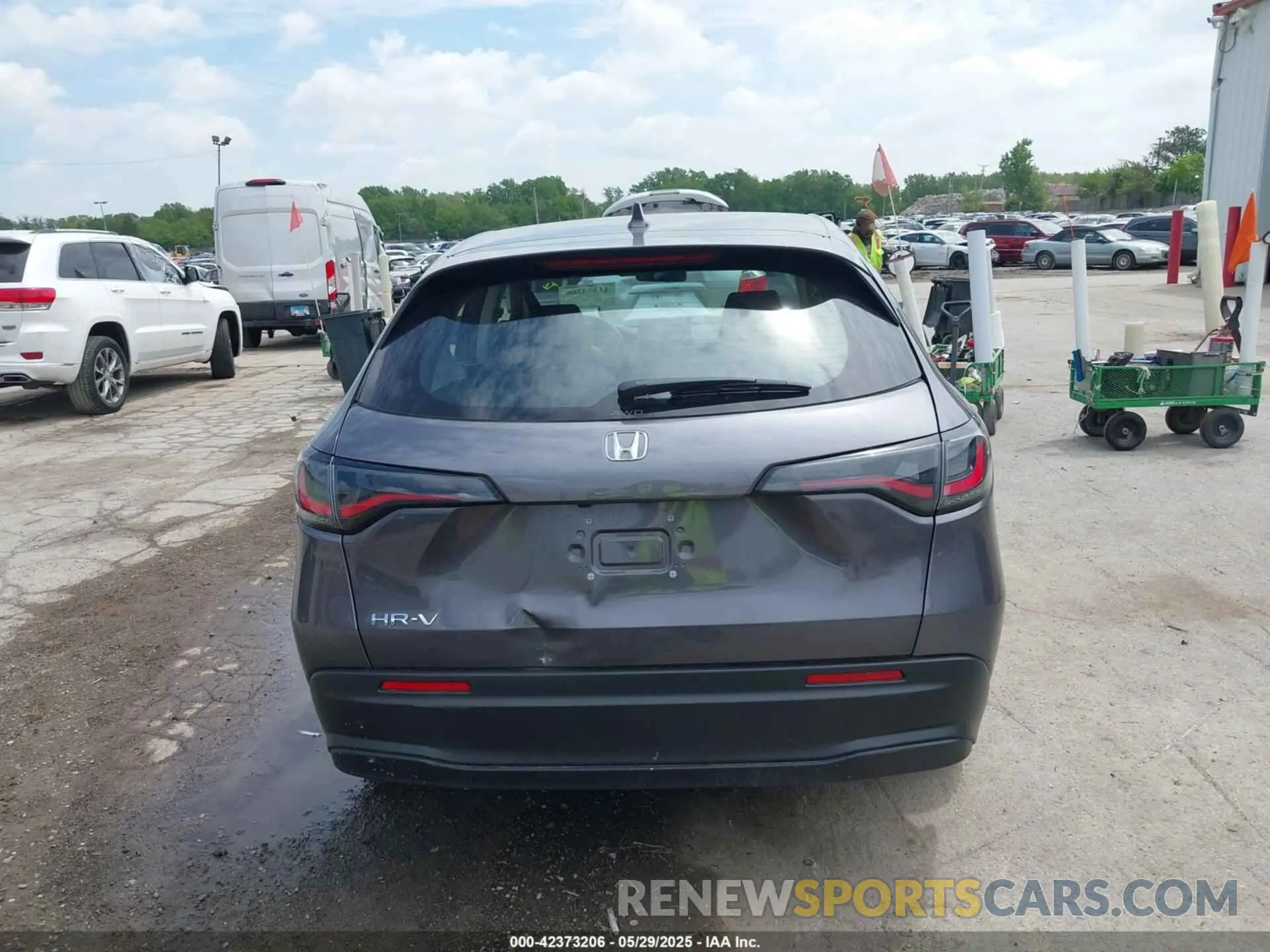 15 Photograph of a damaged car 3CZRZ2H3XSM774242 HONDA HR-V 2025