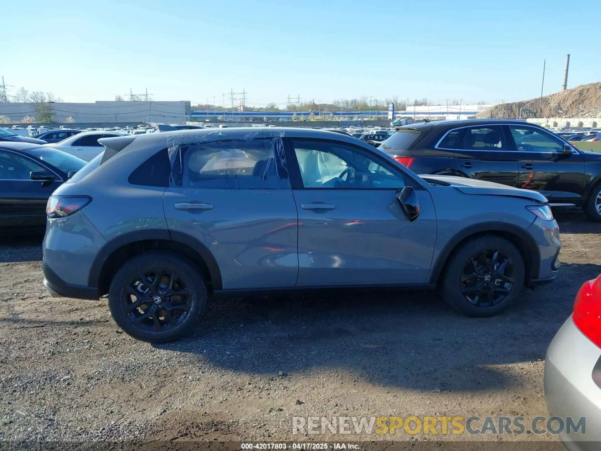 13 Photograph of a damaged car 3CZRZ2H51SM733337 HONDA HR-V 2025