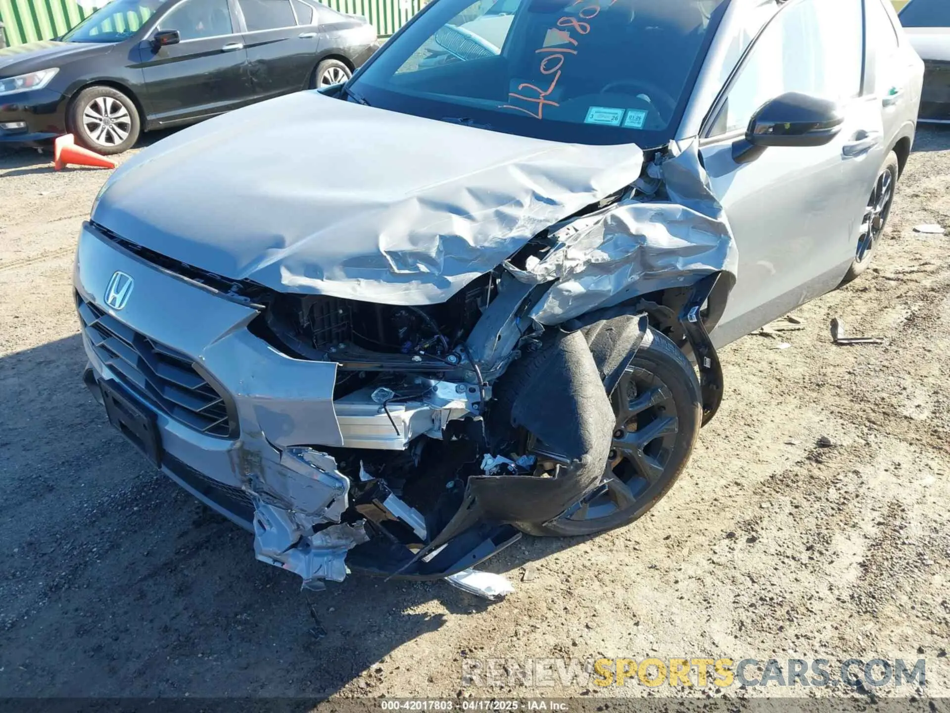 6 Photograph of a damaged car 3CZRZ2H51SM733337 HONDA HR-V 2025