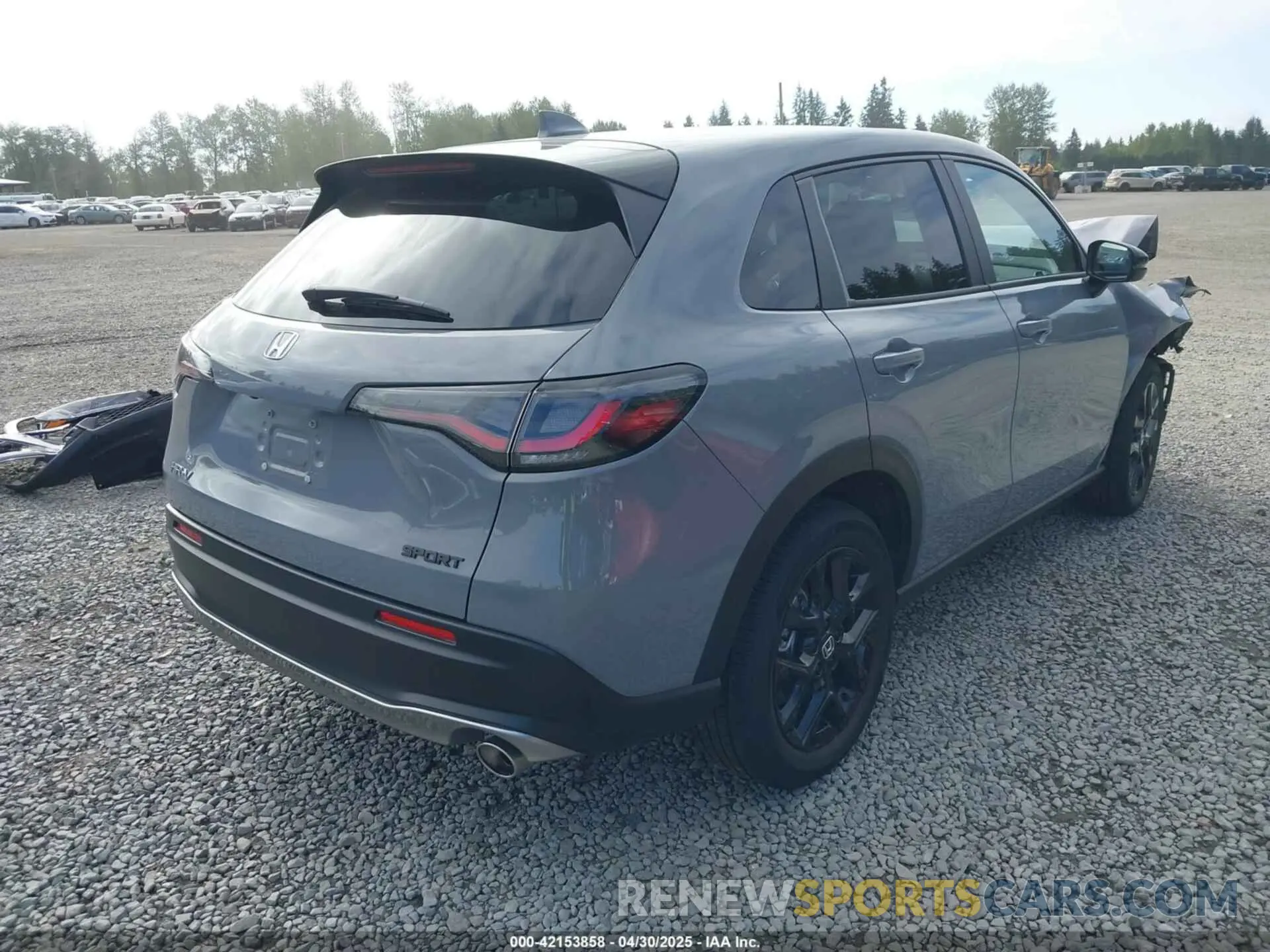 4 Photograph of a damaged car 3CZRZ2H52SM716417 HONDA HR-V 2025