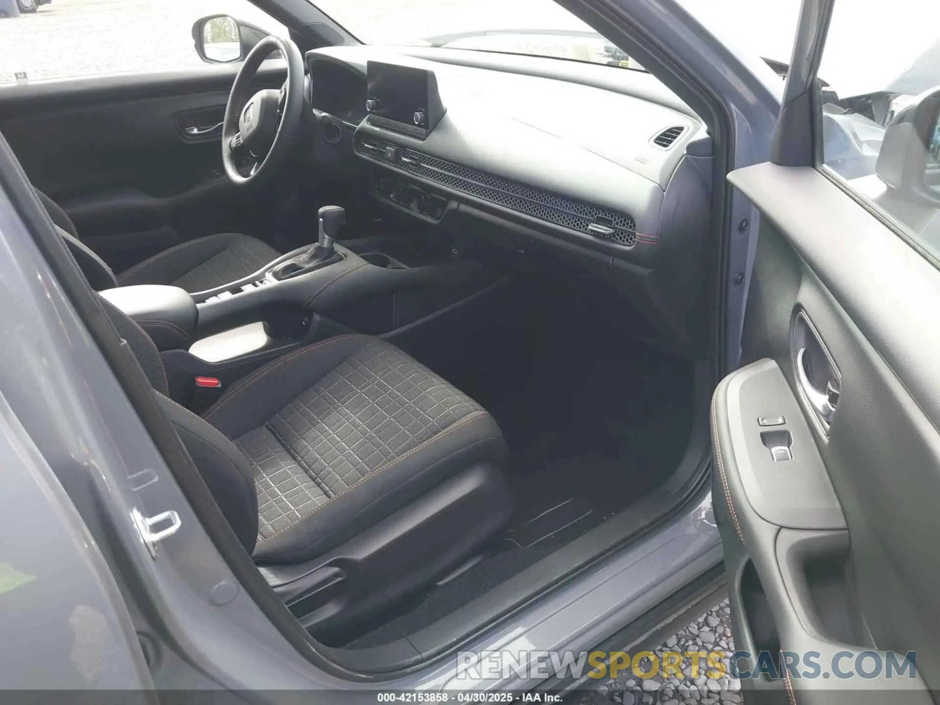 5 Photograph of a damaged car 3CZRZ2H52SM716417 HONDA HR-V 2025
