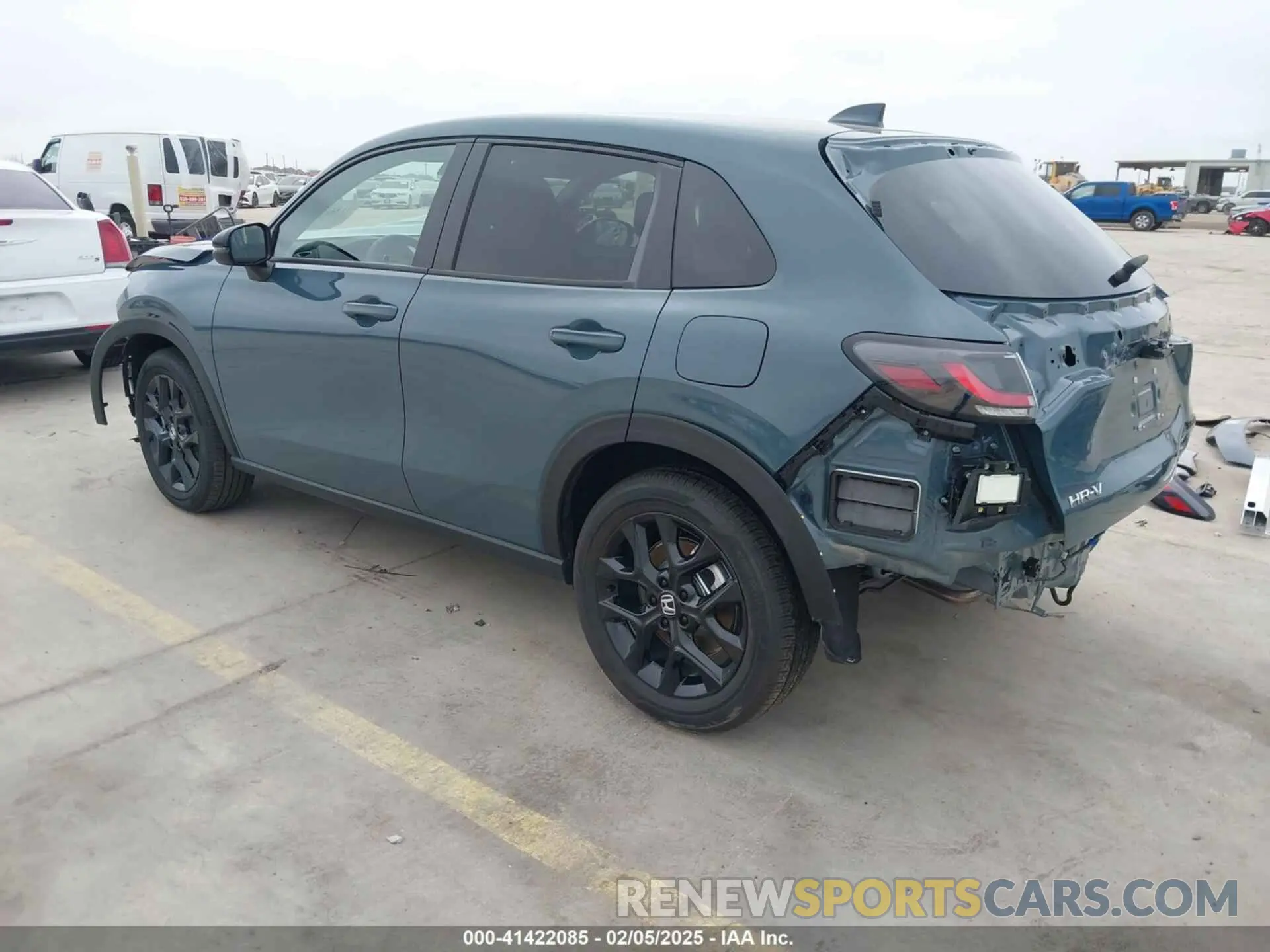 3 Photograph of a damaged car 3CZRZ2H52SM734383 HONDA HR-V 2025