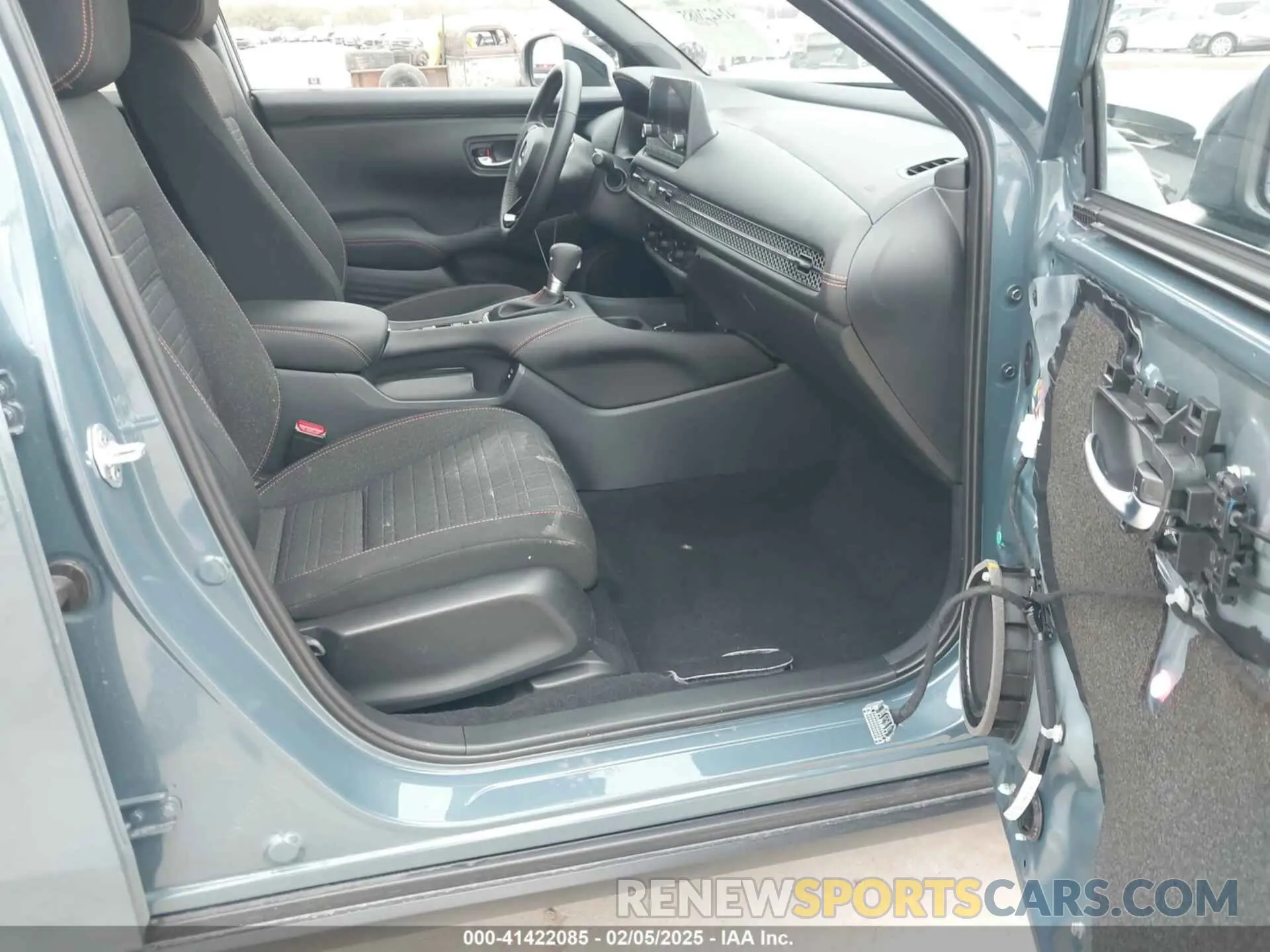 5 Photograph of a damaged car 3CZRZ2H52SM734383 HONDA HR-V 2025