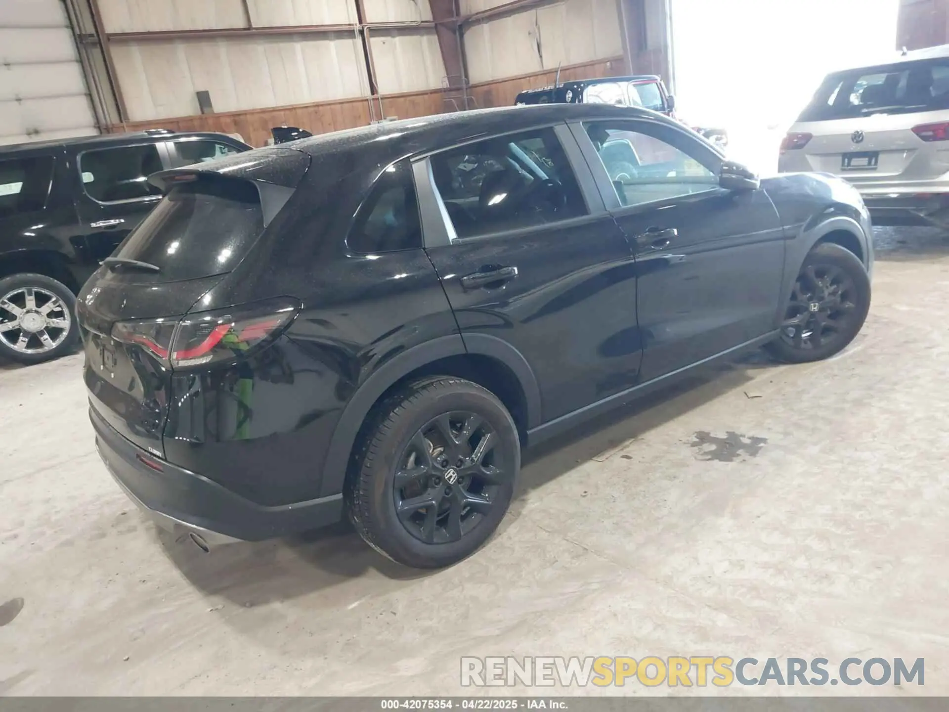 4 Photograph of a damaged car 3CZRZ2H53SM749720 HONDA HR-V 2025