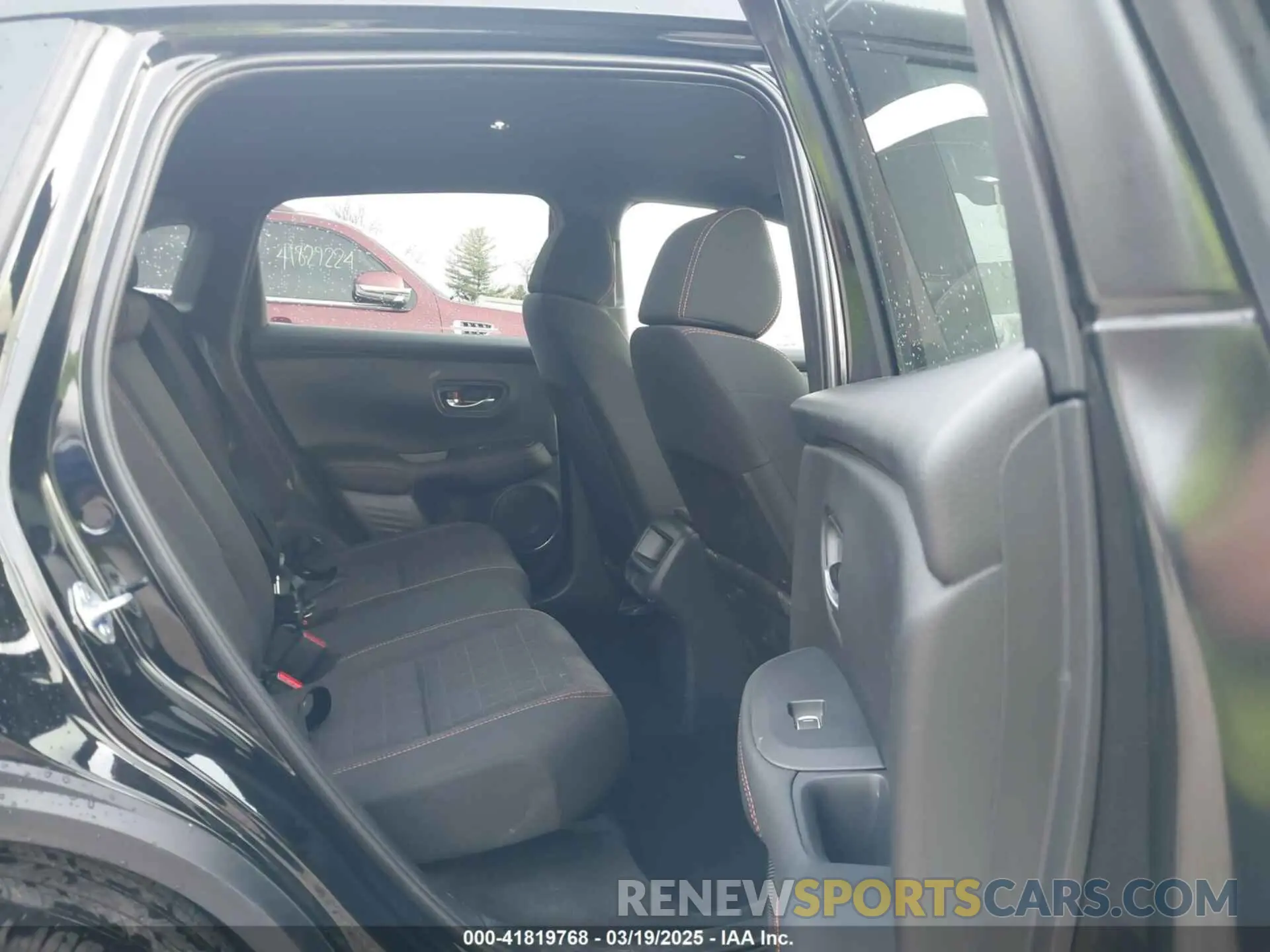 8 Photograph of a damaged car 3CZRZ2H53SM758272 HONDA HR-V 2025