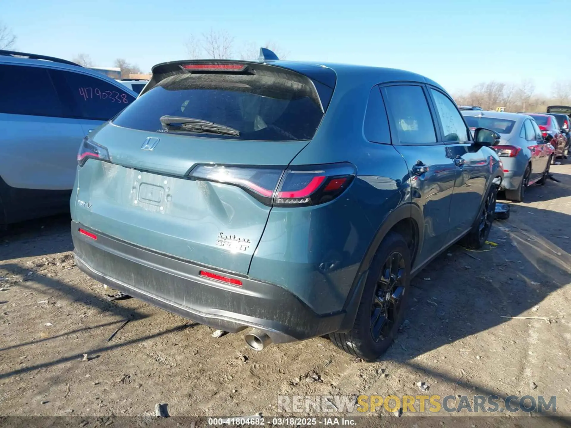 4 Photograph of a damaged car 3CZRZ2H54SM709369 HONDA HR-V 2025