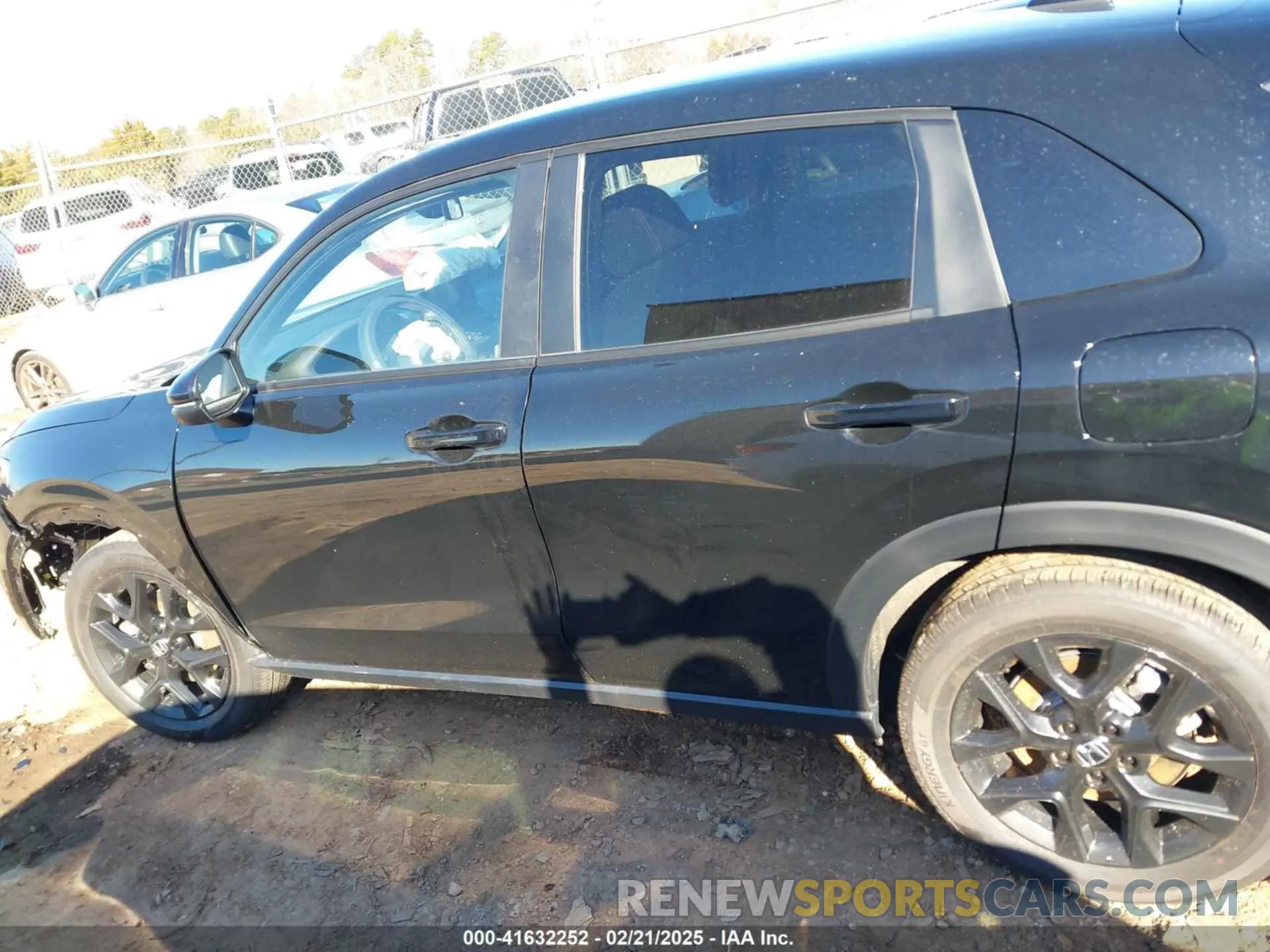 14 Photograph of a damaged car 3CZRZ2H54SM722316 HONDA HR-V 2025