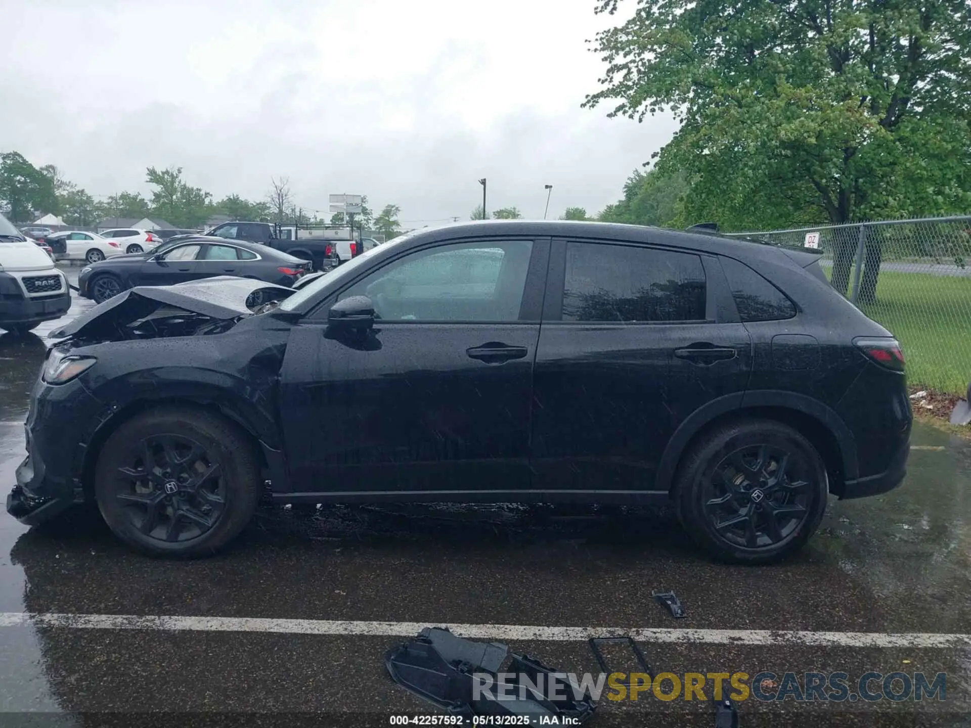 14 Photograph of a damaged car 3CZRZ2H54SM731498 HONDA HR-V 2025
