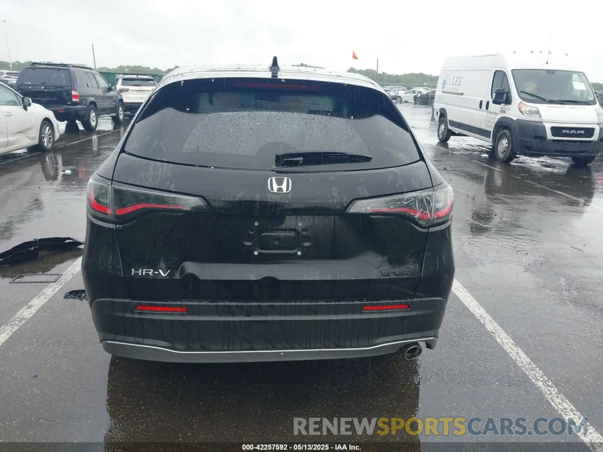 16 Photograph of a damaged car 3CZRZ2H54SM731498 HONDA HR-V 2025