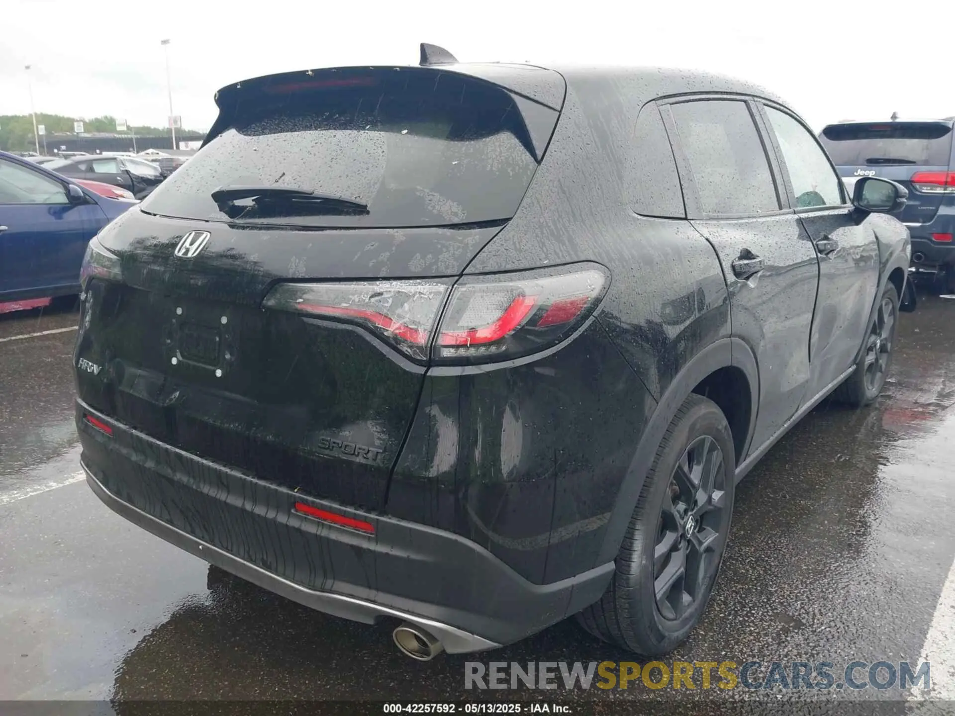 4 Photograph of a damaged car 3CZRZ2H54SM731498 HONDA HR-V 2025