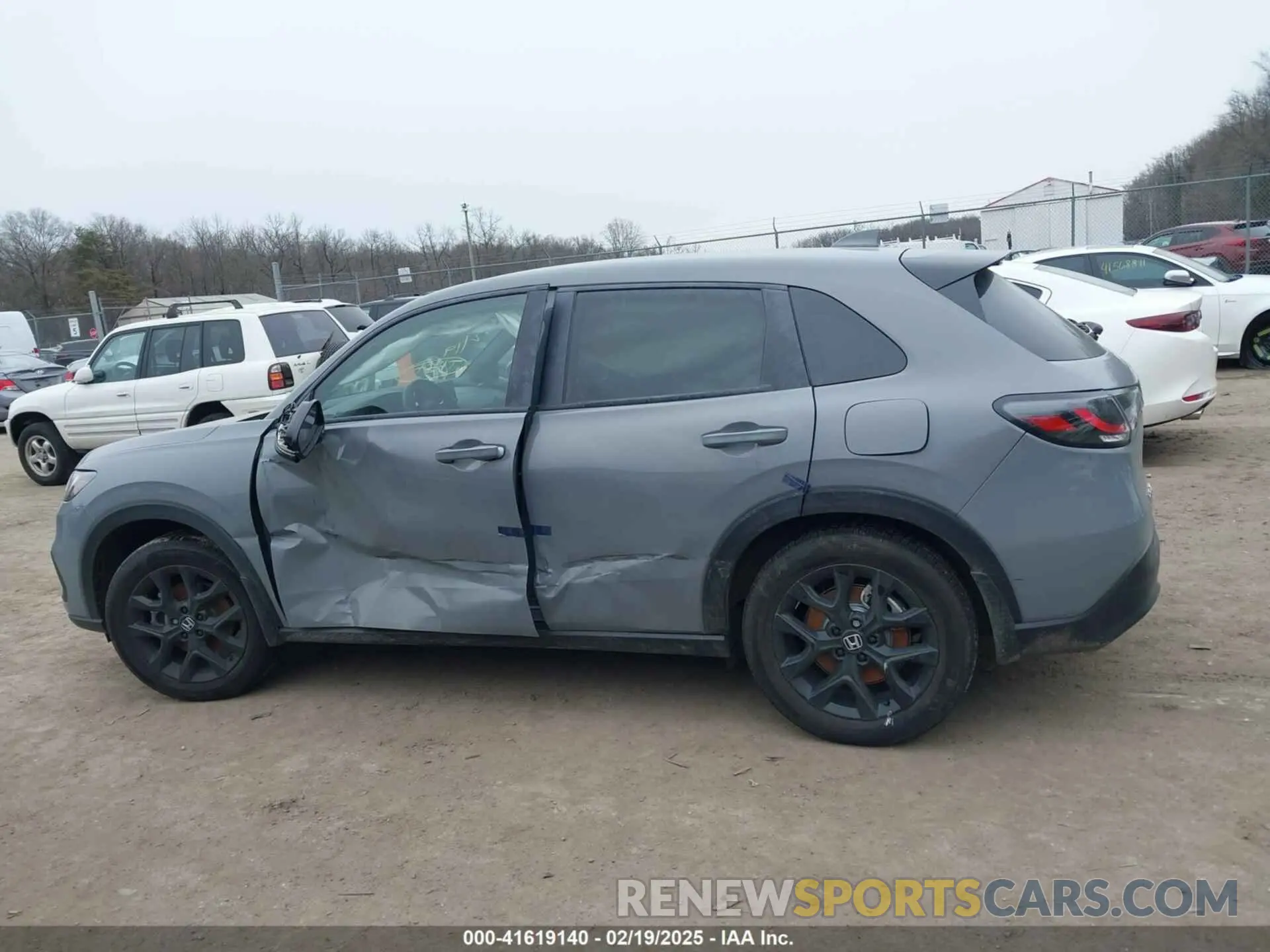 13 Photograph of a damaged car 3CZRZ2H54SM740072 HONDA HR-V 2025