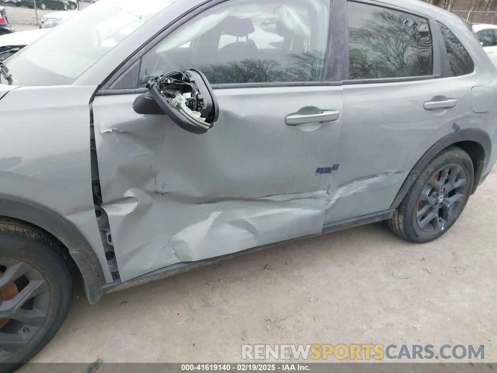 6 Photograph of a damaged car 3CZRZ2H54SM740072 HONDA HR-V 2025