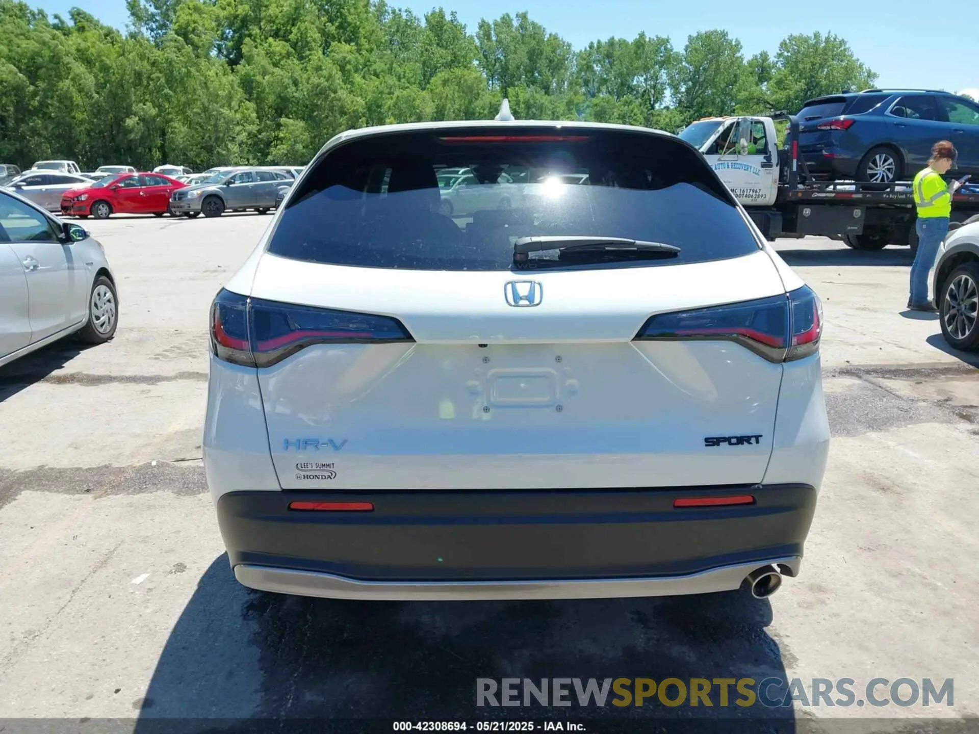 17 Photograph of a damaged car 3CZRZ2H55SM735947 HONDA HR-V 2025