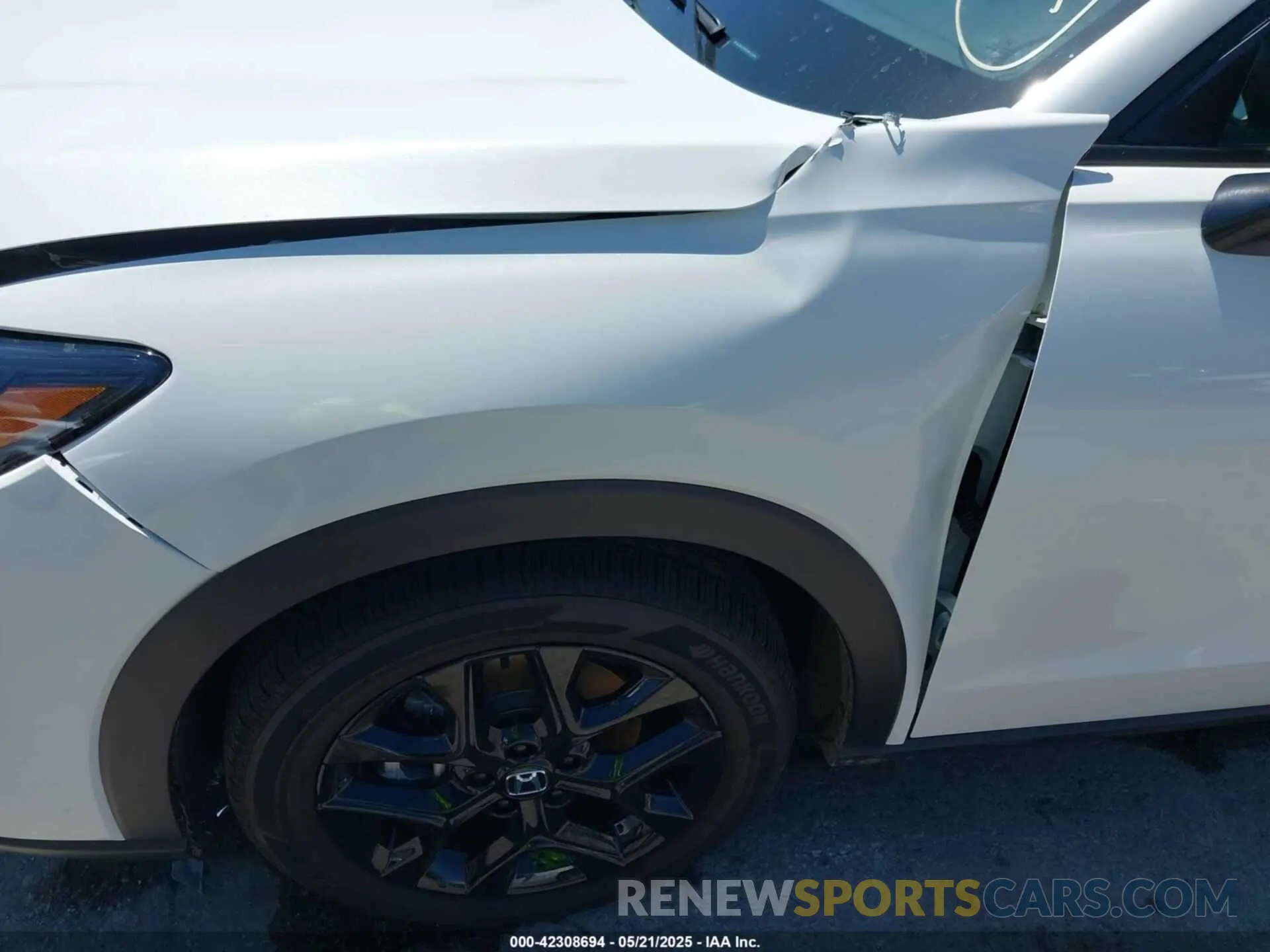 19 Photograph of a damaged car 3CZRZ2H55SM735947 HONDA HR-V 2025