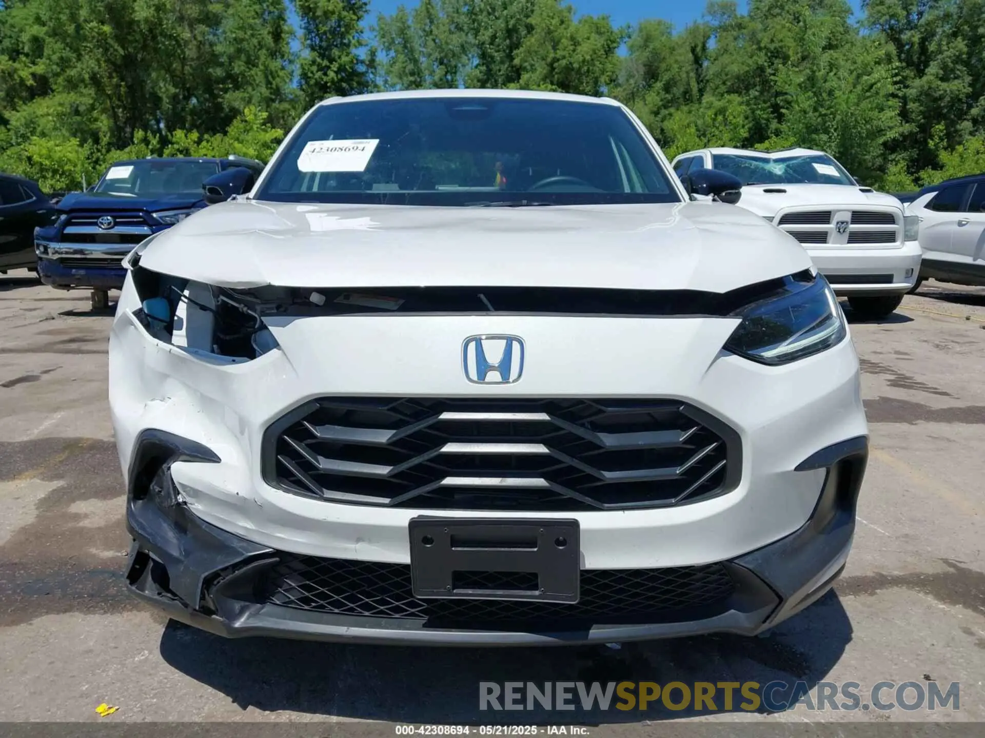 6 Photograph of a damaged car 3CZRZ2H55SM735947 HONDA HR-V 2025